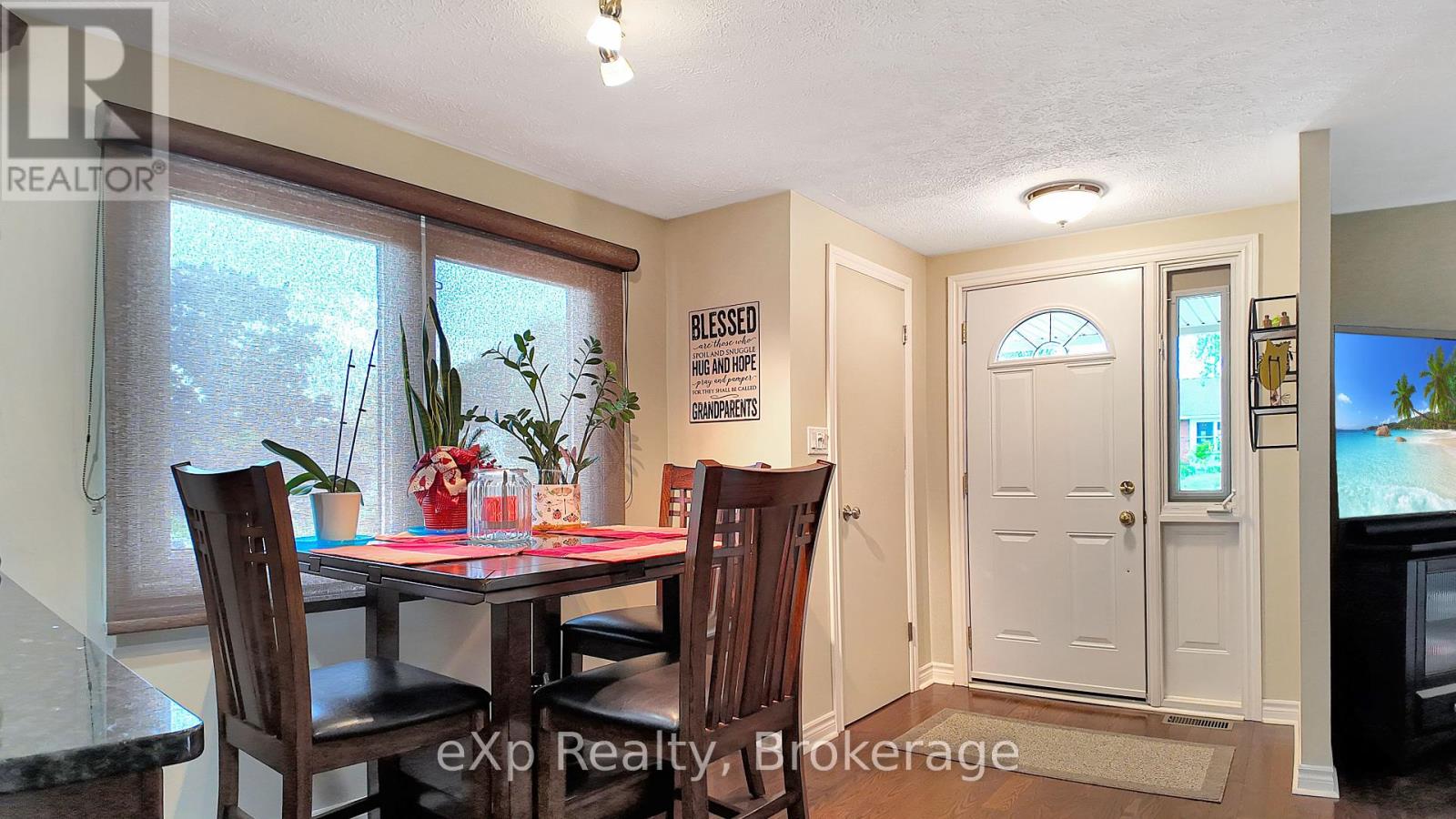 12 Karin Crescent, Brockton, Ontario  N0G 2V0 - Photo 11 - X12165635