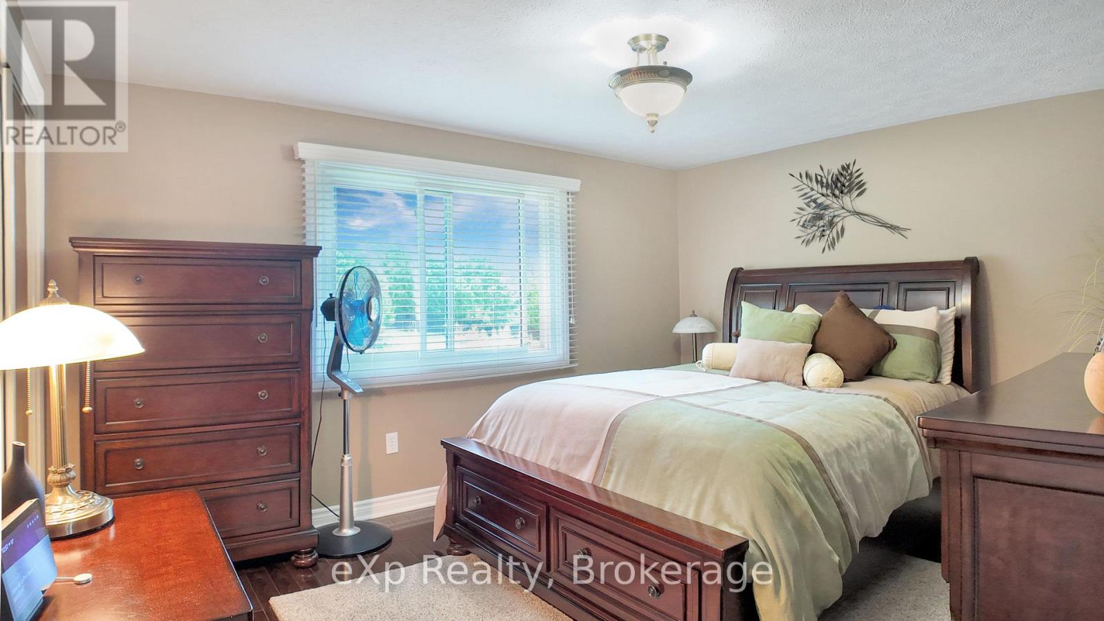12 Karin Crescent, Brockton, Ontario  N0G 2V0 - Photo 16 - X12165635