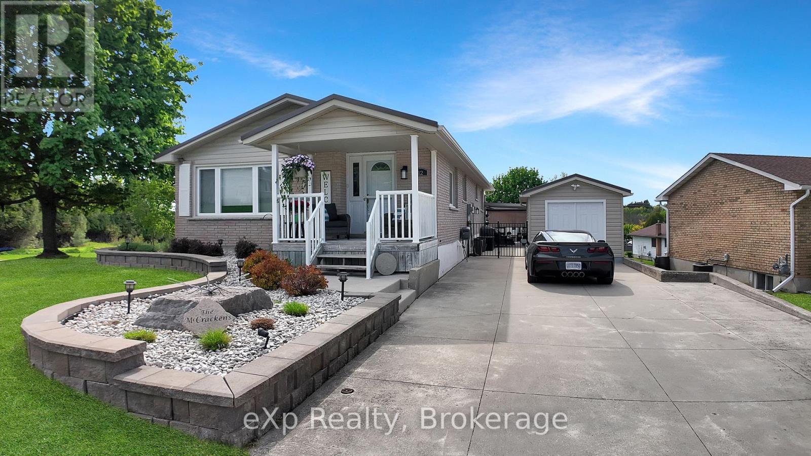 12 Karin Crescent, Brockton, Ontario  N0G 2V0 - Photo 3 - X12165635