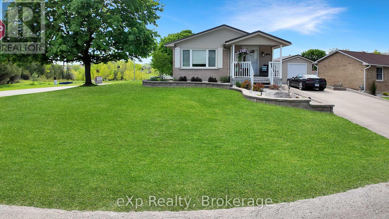 12 Karin Crescent, Brockton, Ontario  N0G 2V0 - Photo 4 - X12165635