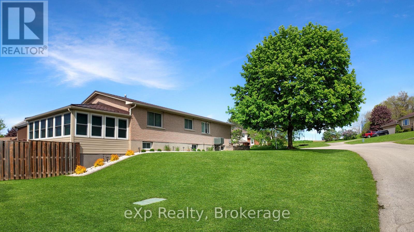 12 Karin Crescent, Brockton, Ontario  N0G 2V0 - Photo 41 - X12165635