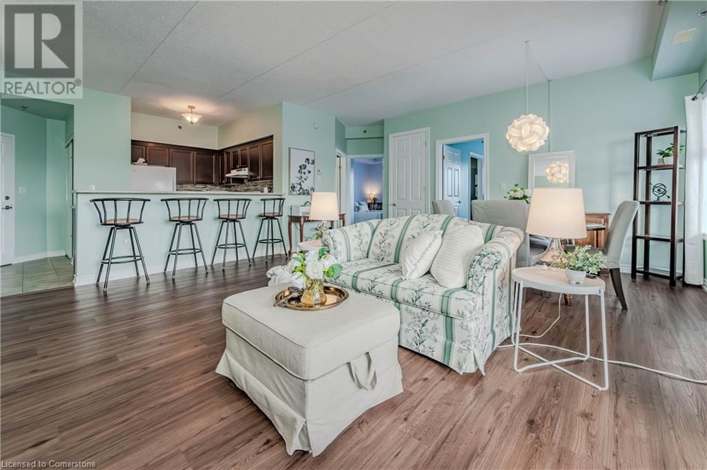 308 WATSON Parkway N Unit# 220, Guelph, Ontario