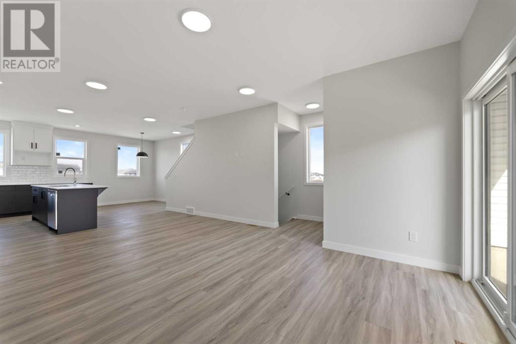 802, 90 Corner Meadows Manor Ne, Calgary, Alberta  T3N 2N8 - Photo 5 - A2198360