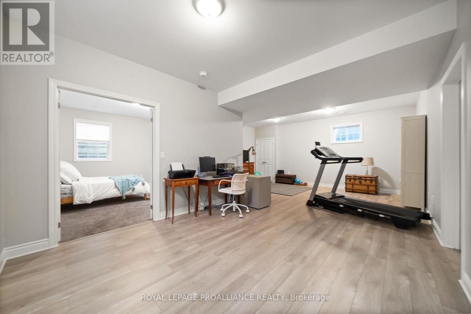 737 James Sweetman Avenue, Cobourg, Ontario  K9A 0K7 - Photo 30 - X12165539