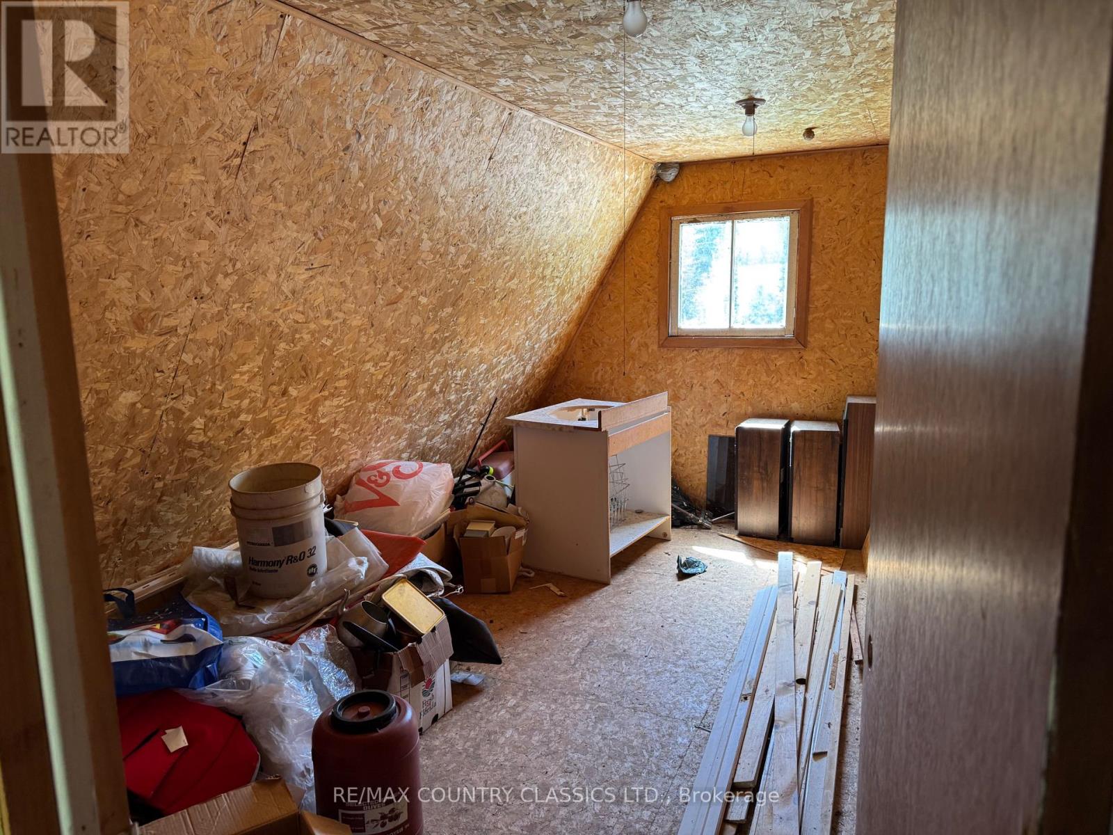 929 Musclow Greenview Road, Hastings Highlands, Ontario  K0L 1C0 - Photo 15 - X12165622
