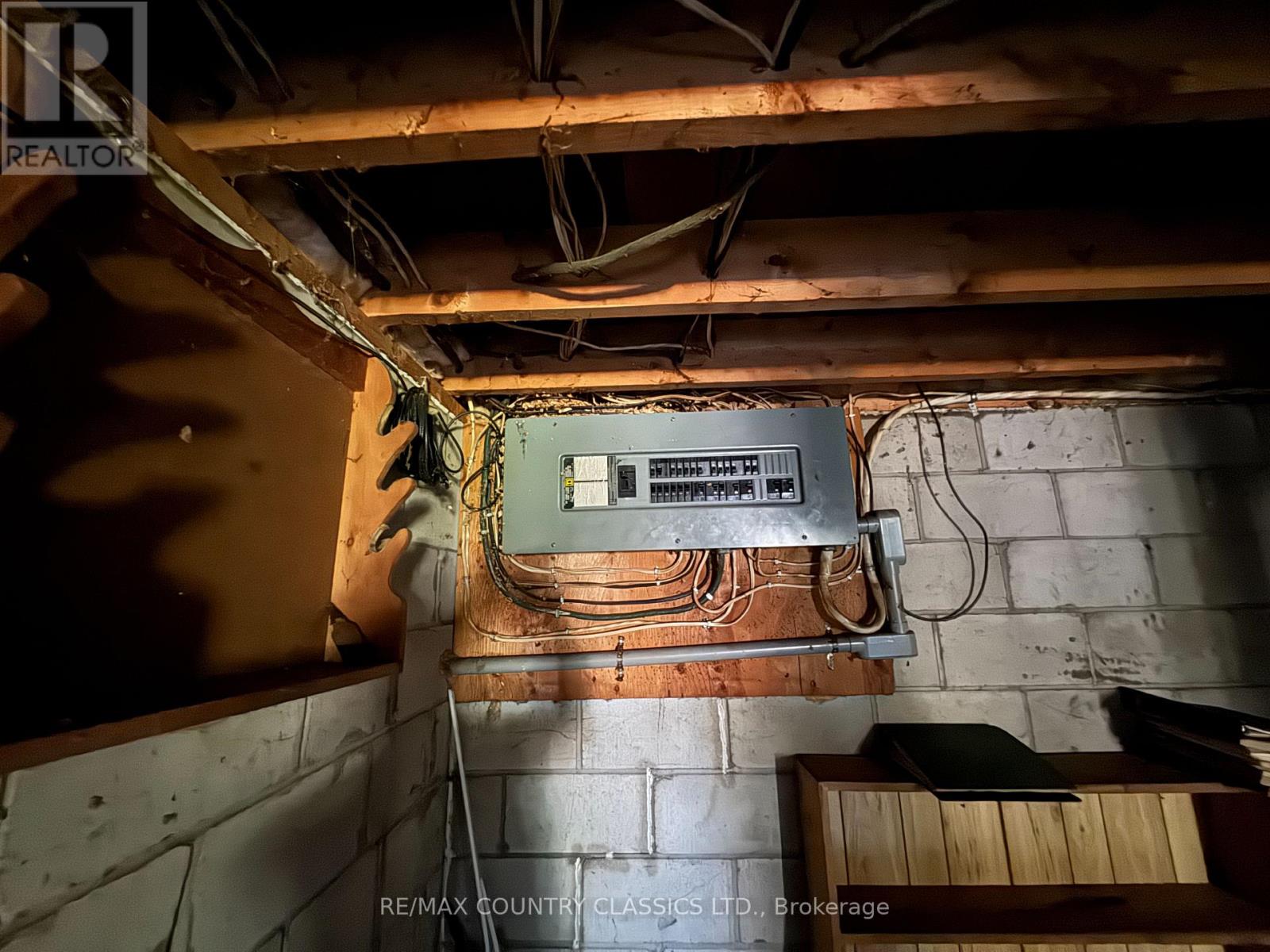 929 Musclow Greenview Road, Hastings Highlands, Ontario  K0L 1C0 - Photo 19 - X12165622