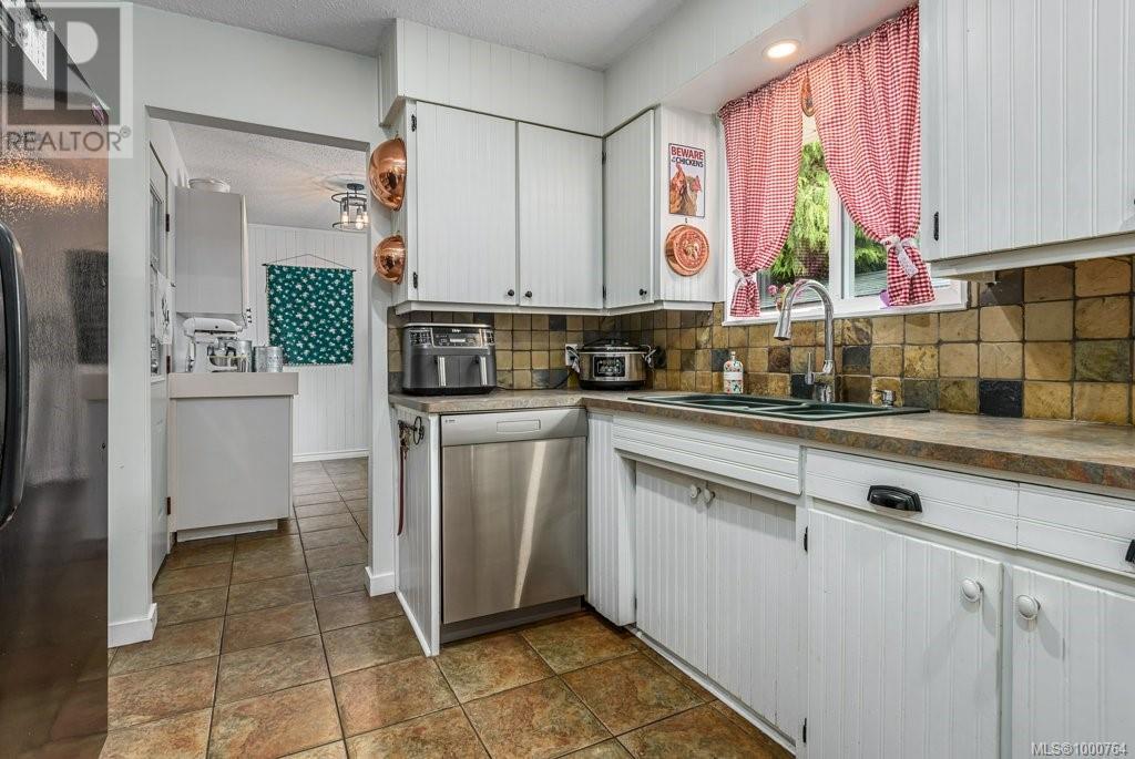 491 26th St, Courtenay, British Columbia  V9N 6V1 - Photo 13 - 1000764
