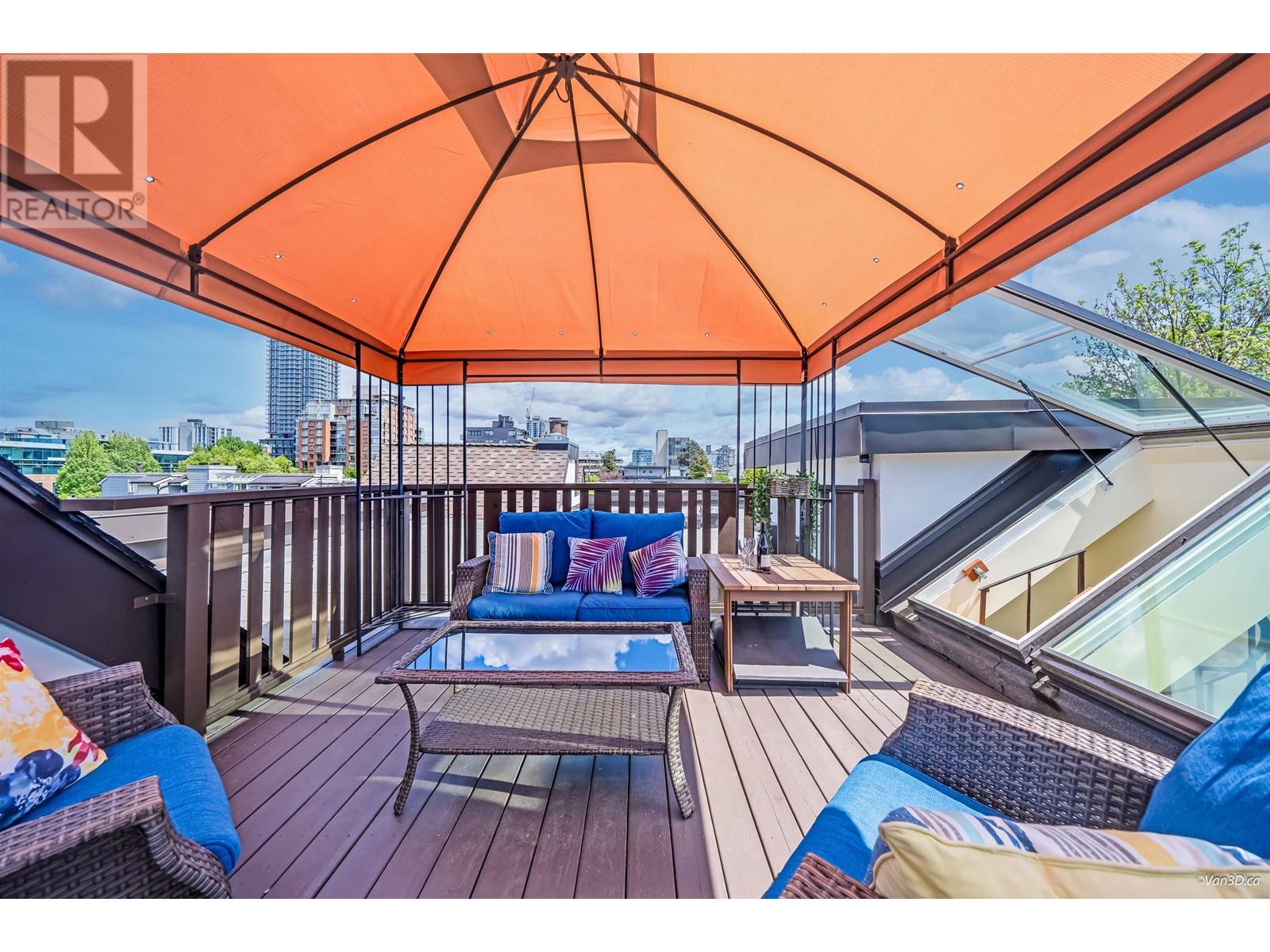 304 1633 W 11TH AVENUE, Vancouver, British Columbia