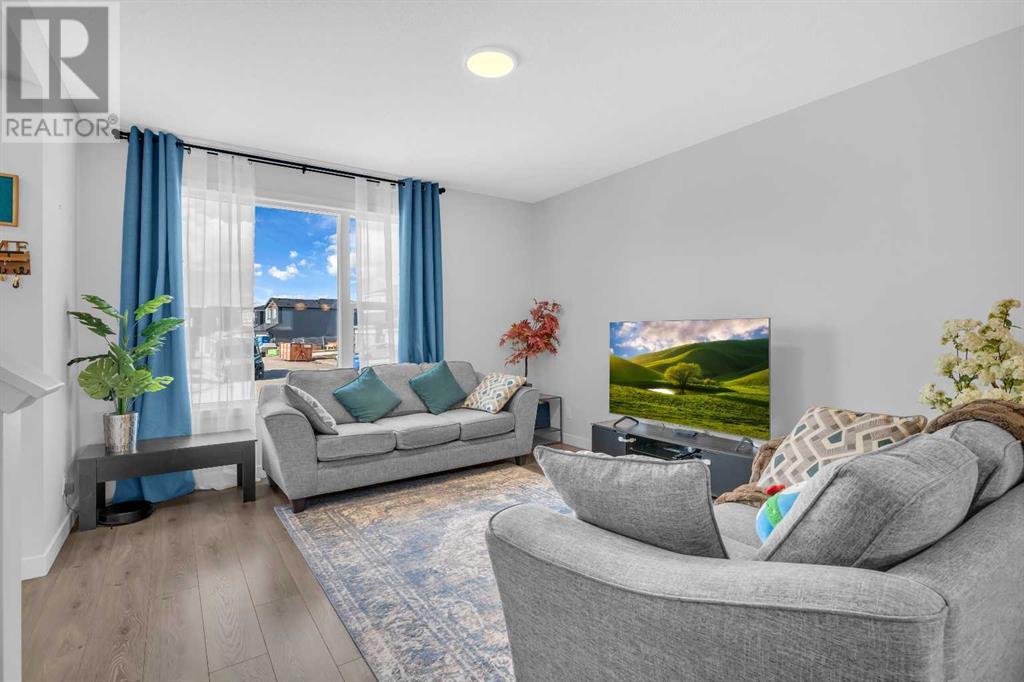 44 Corner Glen Link Ne, Calgary, Alberta  T3N 2L5 - Photo 4 - A2214737