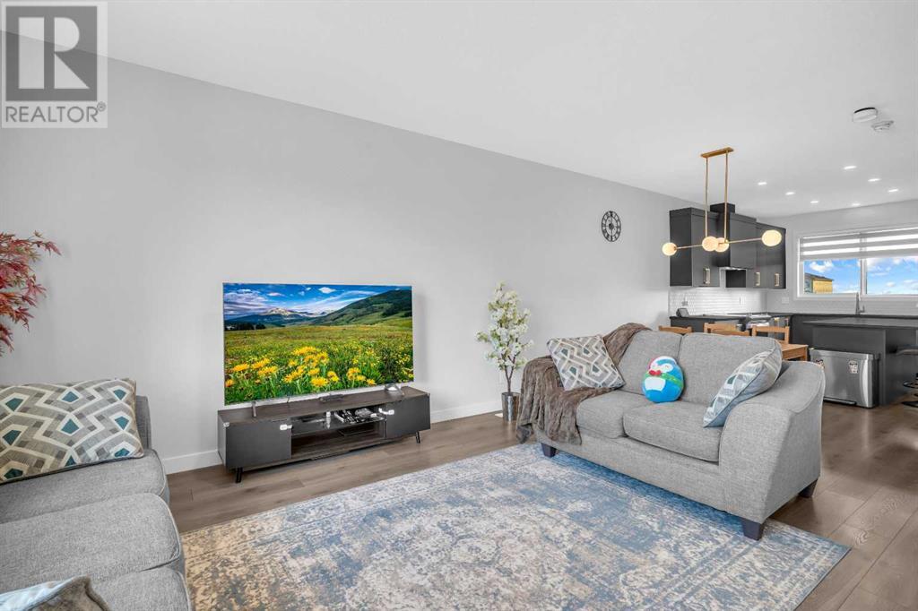 44 Corner Glen Link Ne, Calgary, Alberta  T3N 2L5 - Photo 5 - A2214737