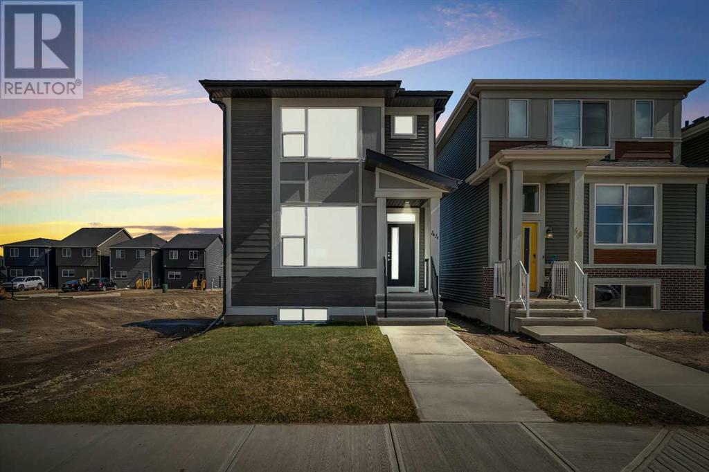 44 Corner Glen Link NE, Calgary, Alberta