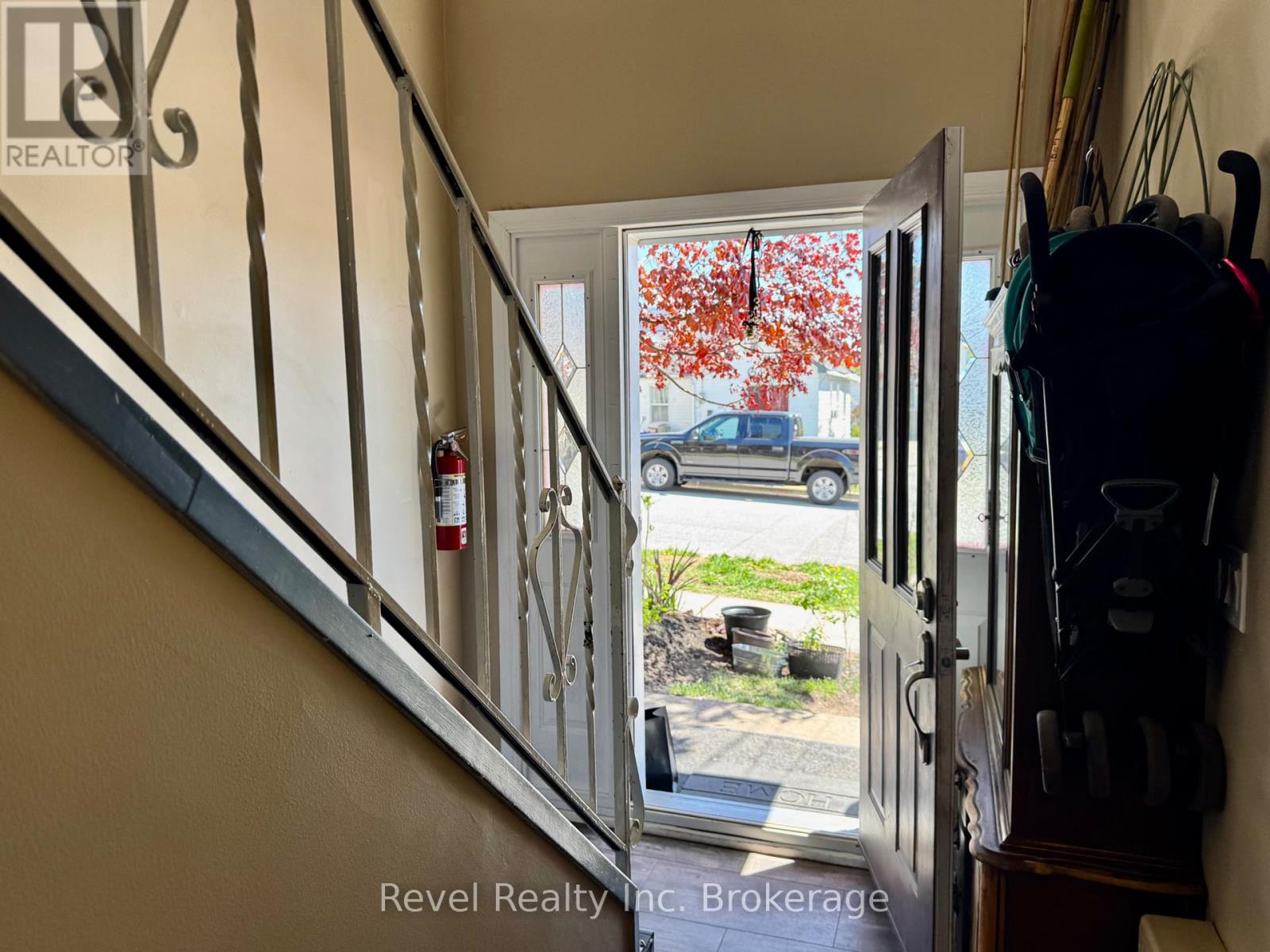 671 Ann Street, North Bay, Ontario  P1B 5L7 - Photo 10 - X12165567