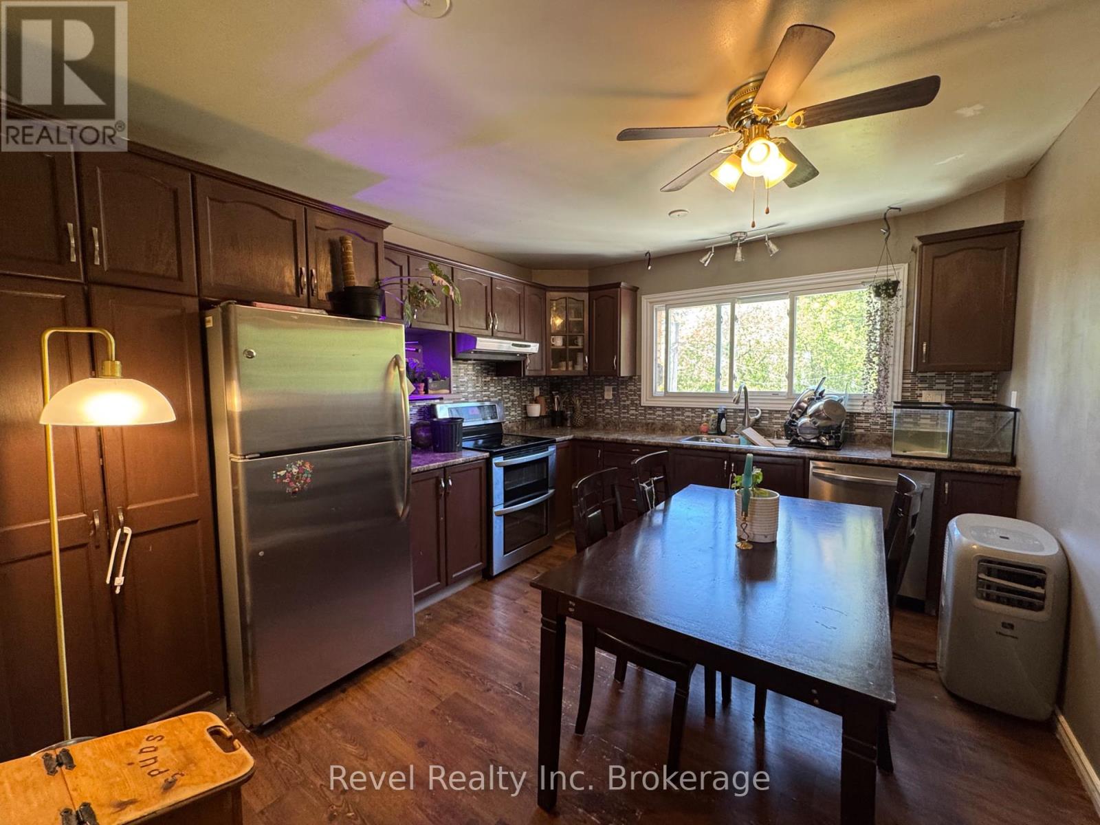 671 Ann Street, North Bay, Ontario  P1B 5L7 - Photo 19 - X12165567