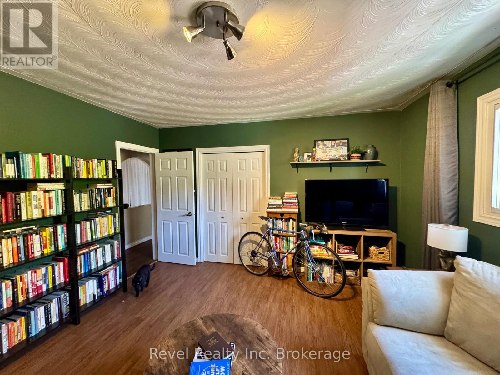 671 Ann Street, North Bay, Ontario  P1B 5L7 - Photo 24 - X12165567