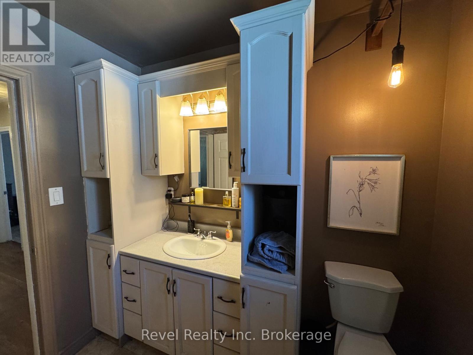 671 Ann Street, North Bay, Ontario  P1B 5L7 - Photo 30 - X12165567