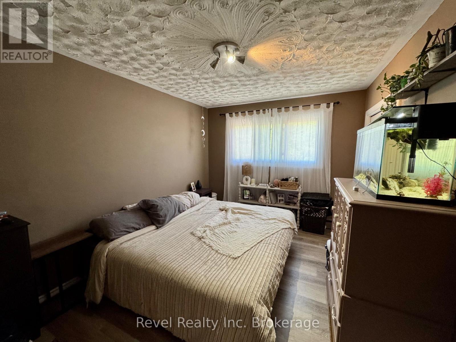 671 Ann Street, North Bay, Ontario  P1B 5L7 - Photo 31 - X12165567
