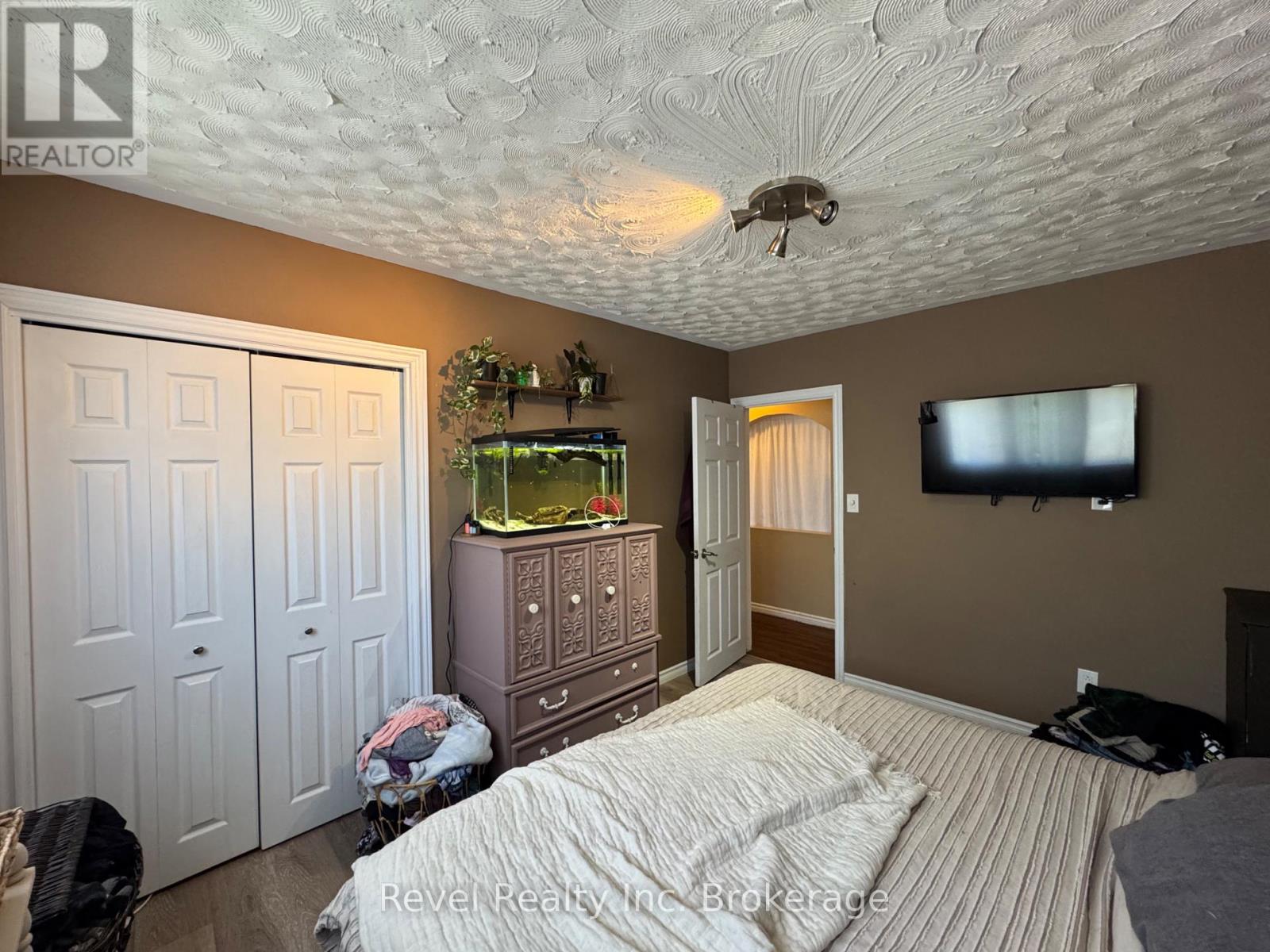 671 Ann Street, North Bay, Ontario  P1B 5L7 - Photo 33 - X12165567