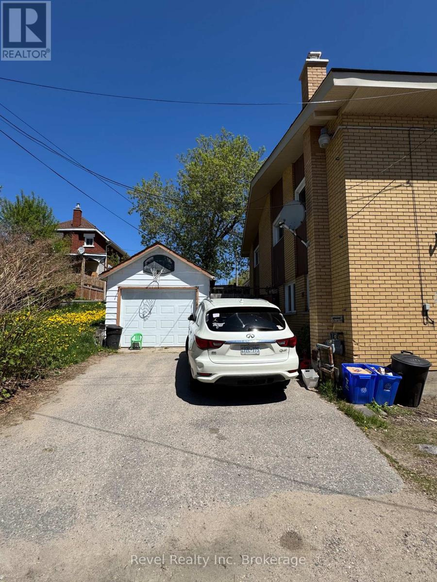 671 Ann Street, North Bay, Ontario  P1B 5L7 - Photo 40 - X12165567