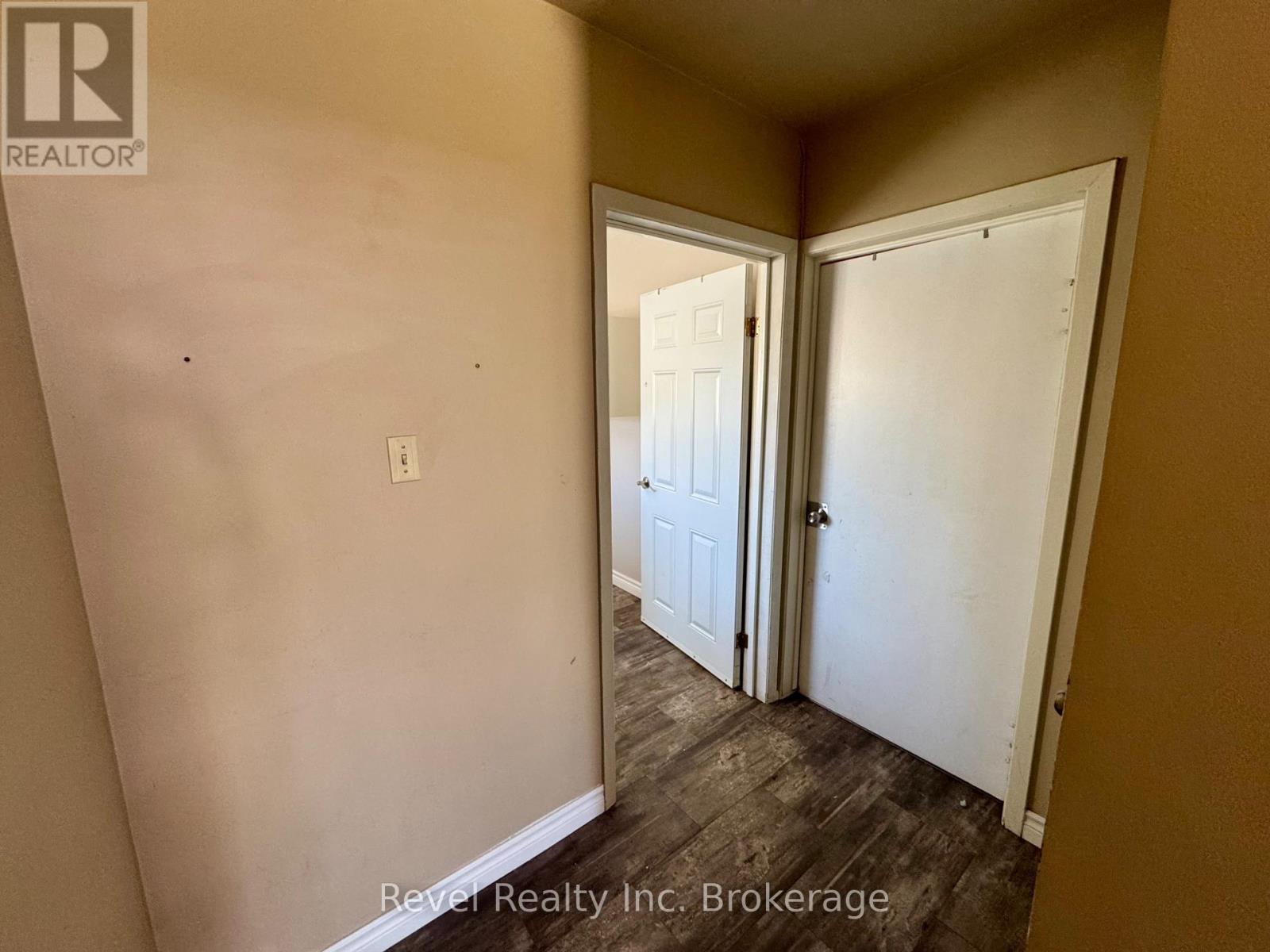 671 Ann Street, North Bay, Ontario  P1B 5L7 - Photo 6 - X12165567
