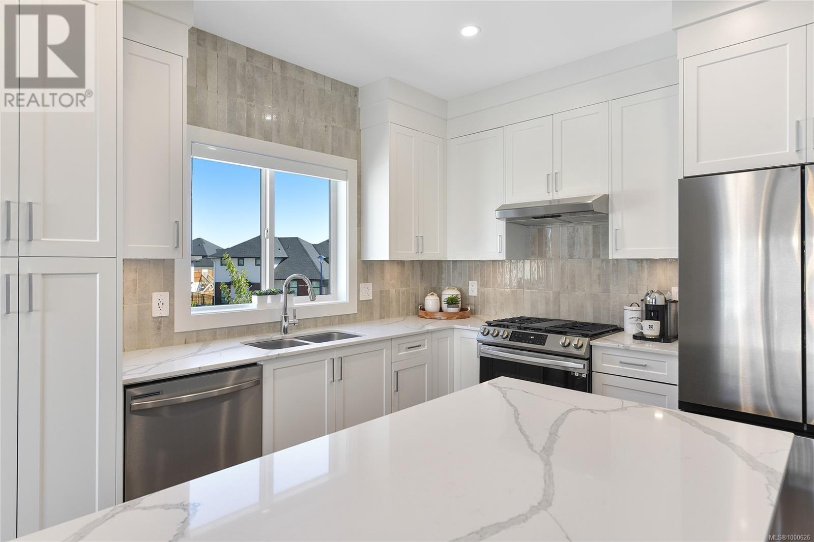 Property at 1532 Atlas Dr image 3