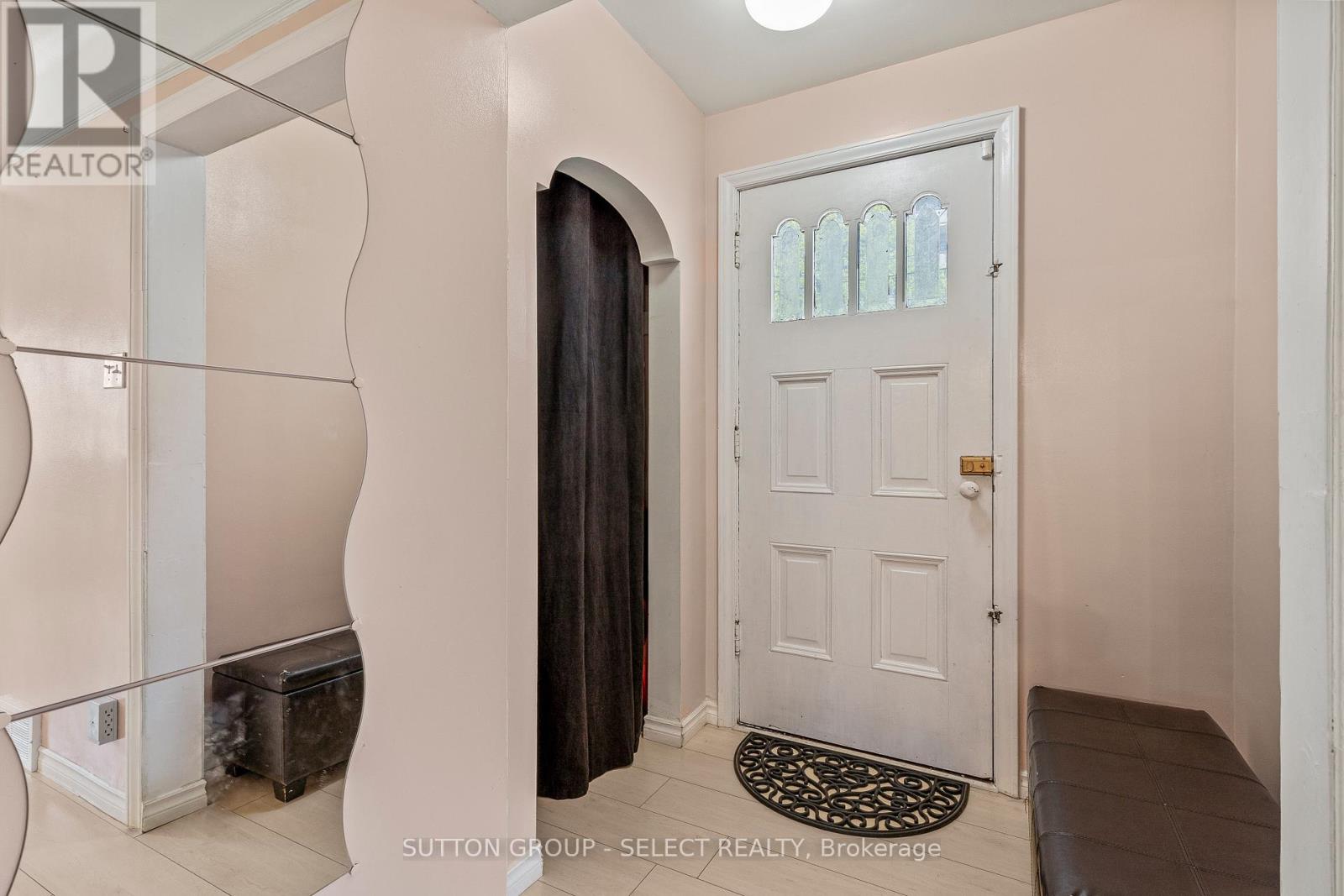 389 Northbrae Drive, London East, Ontario  N5Y 2G9 - Photo 3 - X12163707
