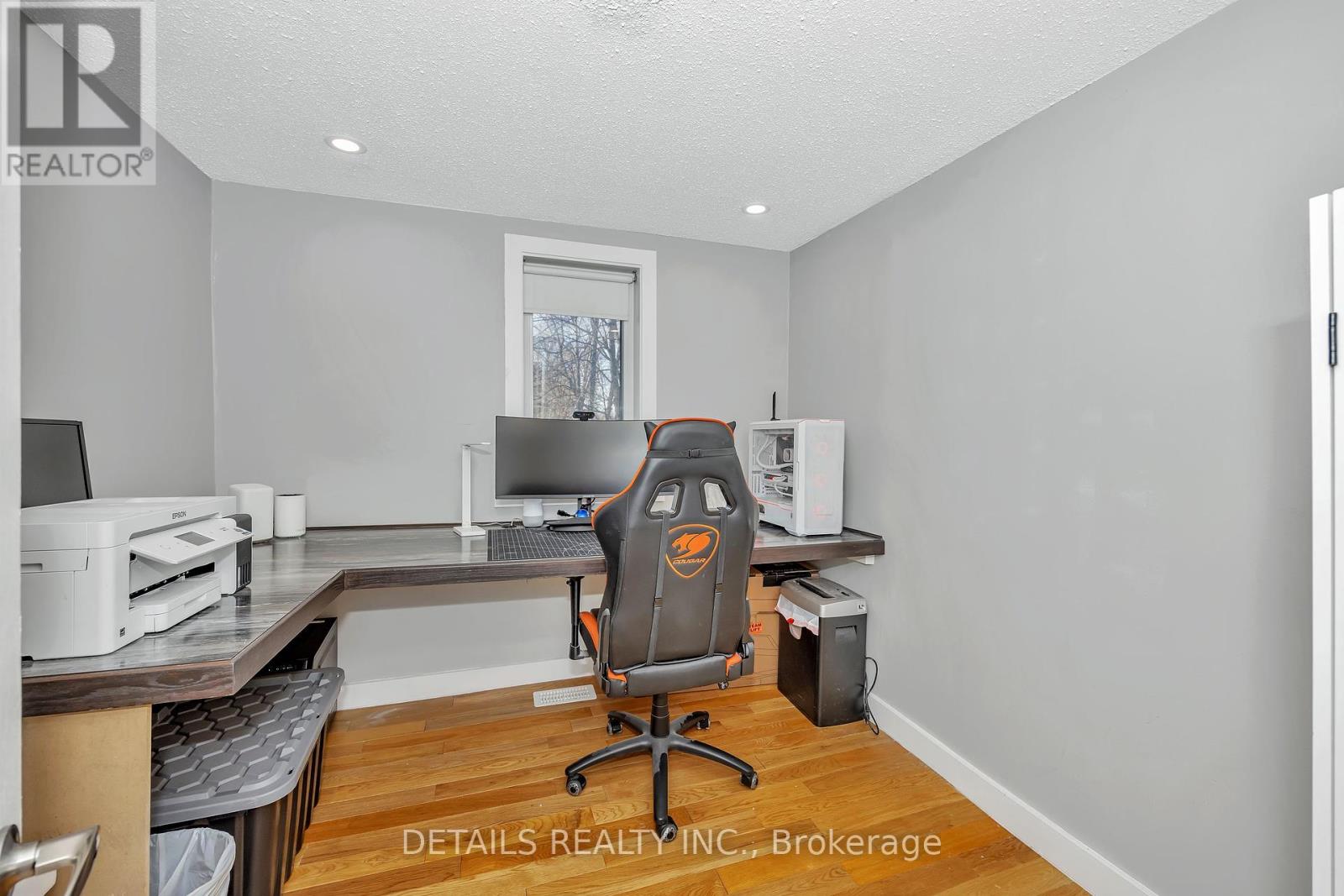 84 Eastpark Drive, Ottawa, Ontario  K1B 4A4 - Photo 29 - X12136455