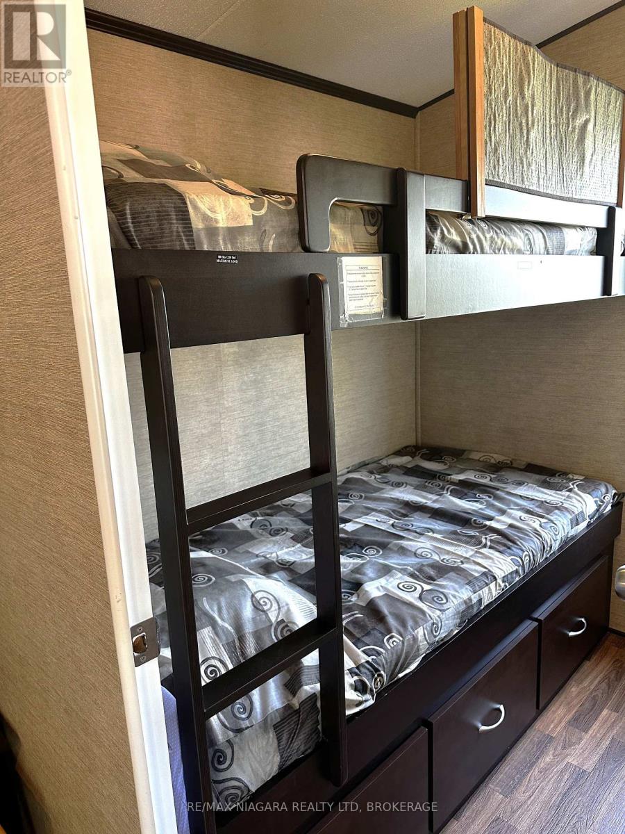101 - 1501 Line 8 Road, Niagara-On-The-Lake, Ontario  L0S 1L0 - Photo 32 - X12026411