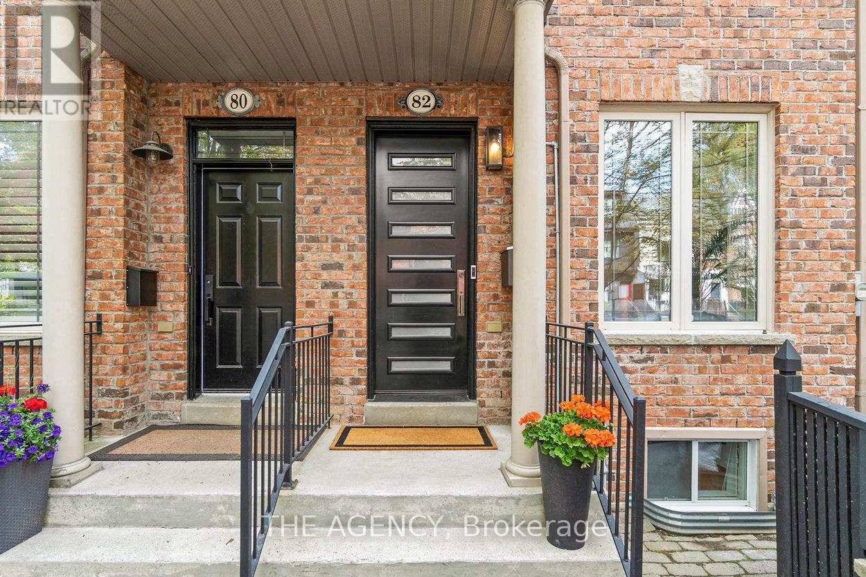 82 Logan Avenue, Toronto, Ontario  M4M 2M8 - Photo 3 - E12161908