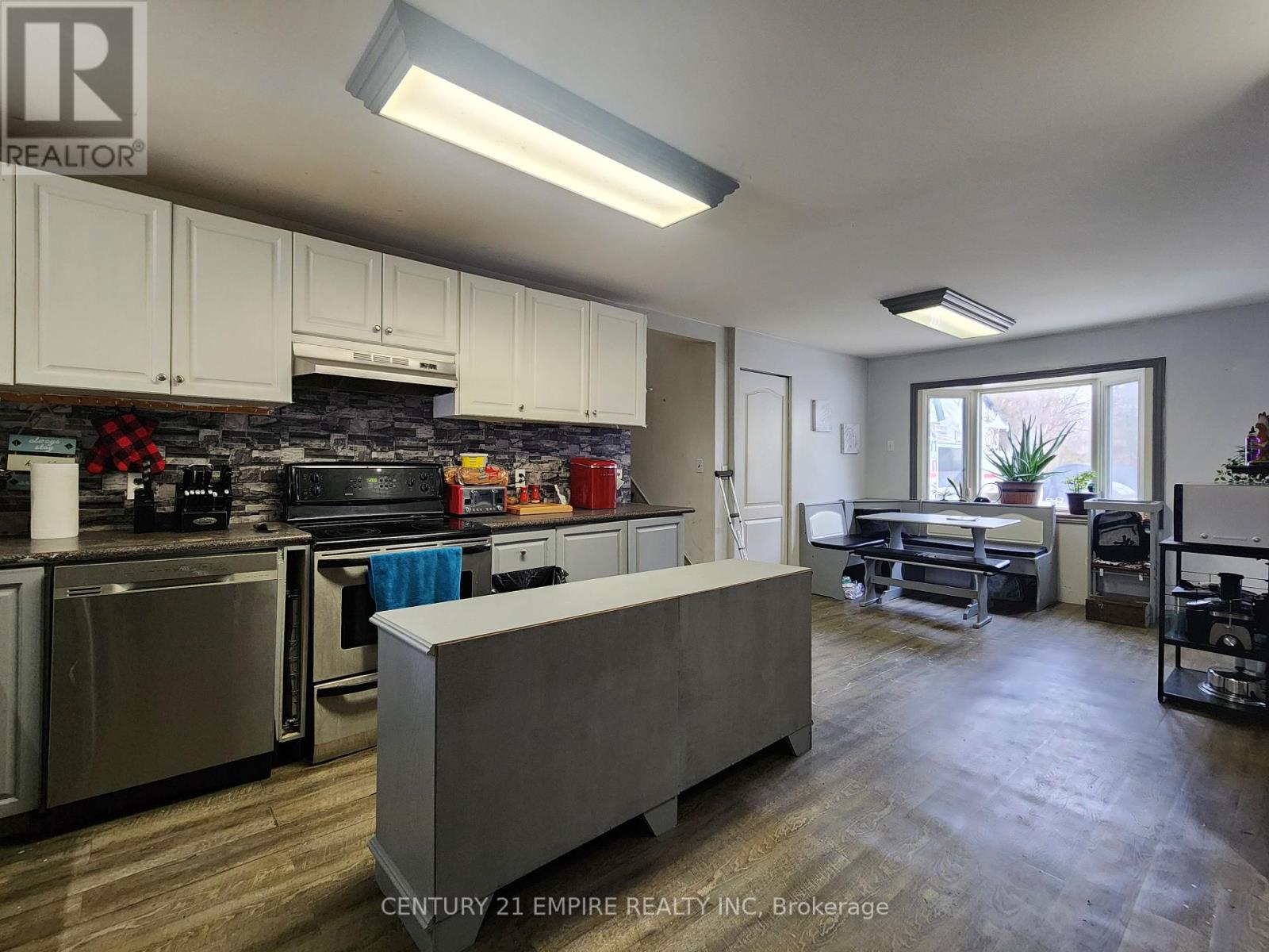 1051 Goshen Road, Innisfil, Ontario  L9S 2B5 - Photo 6 - N12054610