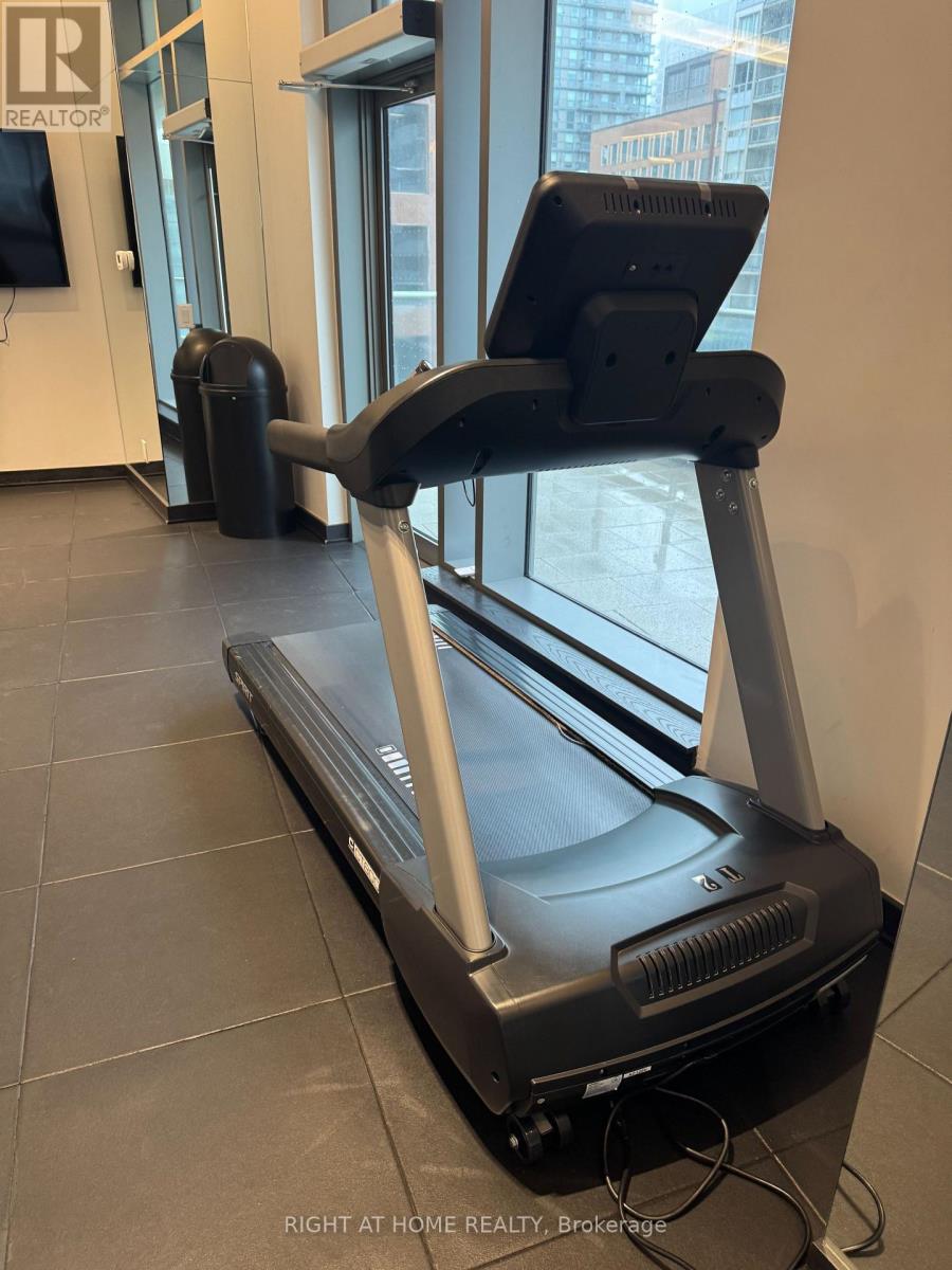 4805 - 2221 Yonge Street, Toronto, Ontario  M4S 2B4 - Photo 33 - C12161342