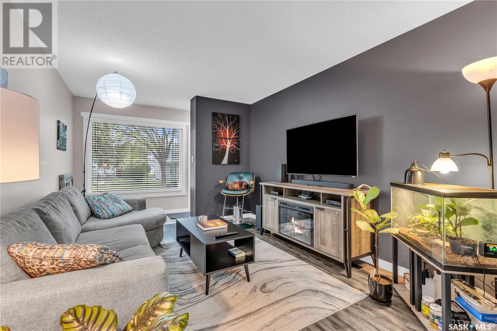 Property at 908 I AVENUE N image 5