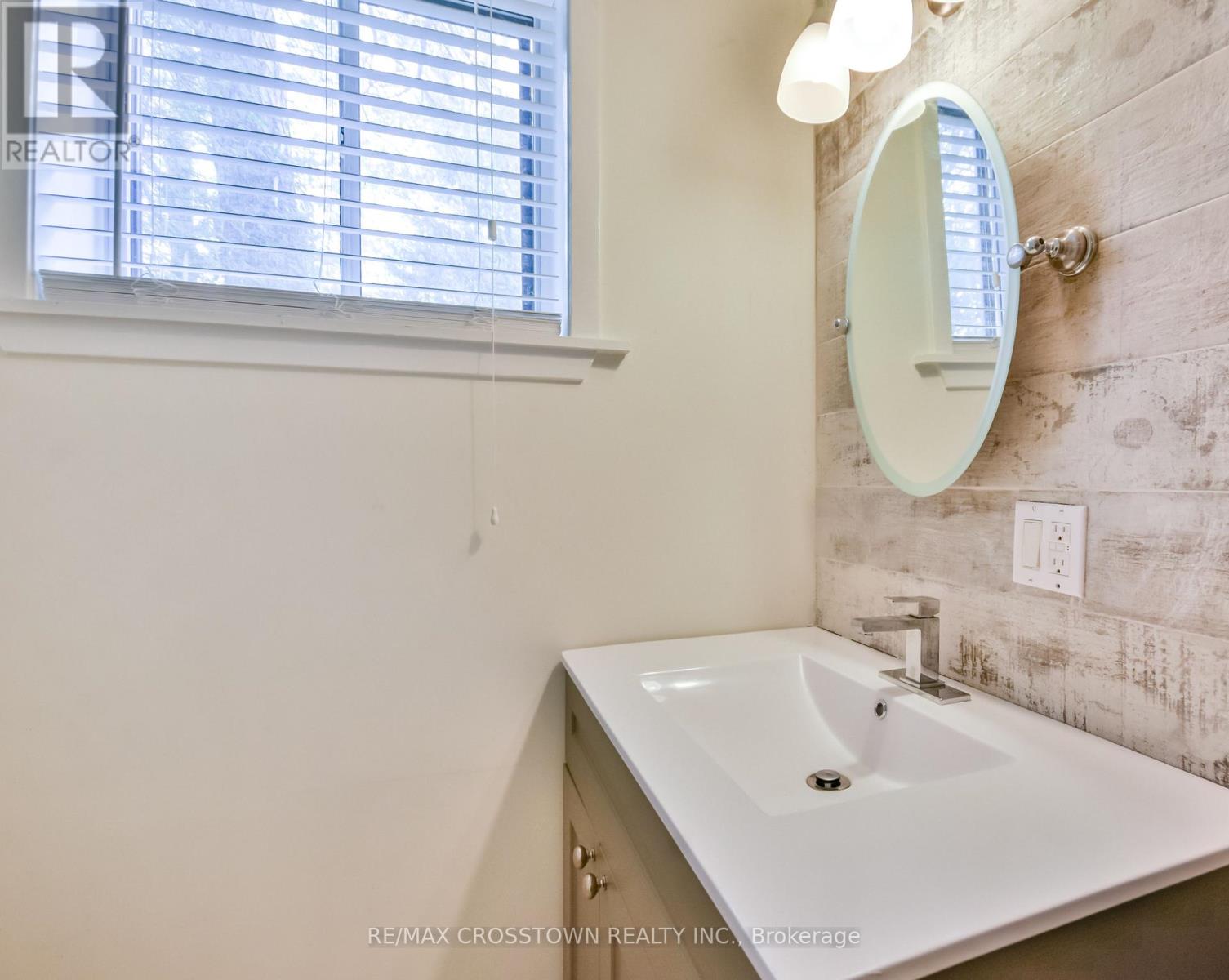 799 Mosley Street, Wasaga Beach, Ontario  L9Z 2H5 - Photo 39 - S12154669