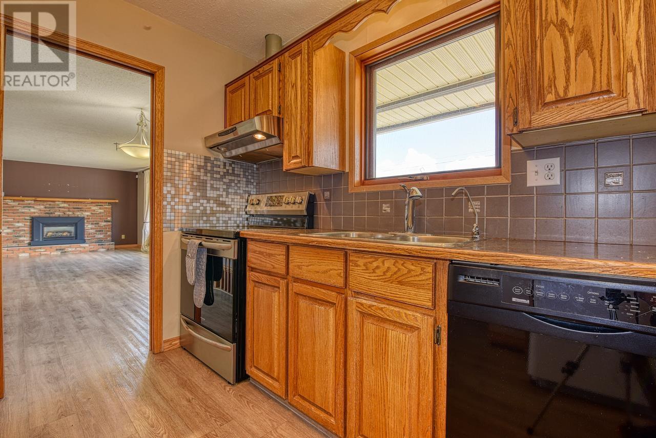 Property at 93 WESTRIDGE DRIVE image 5