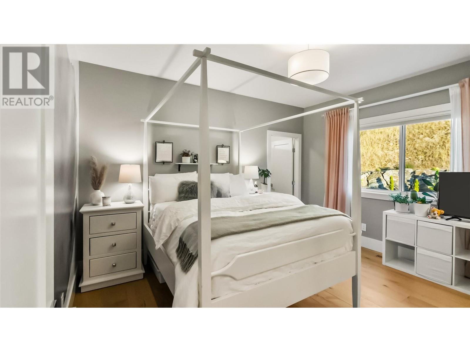 5687 Jasper Way, Kelowna, British Columbia  V1W 5L7 - Photo 34 - 10348802
