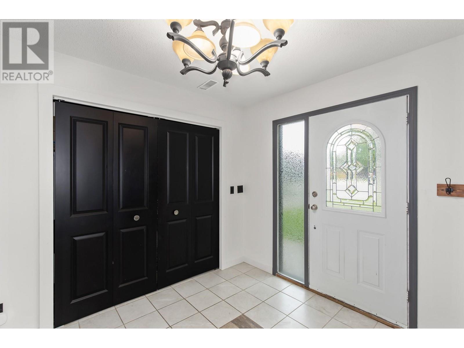 790 Torrs Court, Kelowna, British Columbia  V1W 1B5 - Photo 15 - 10348680