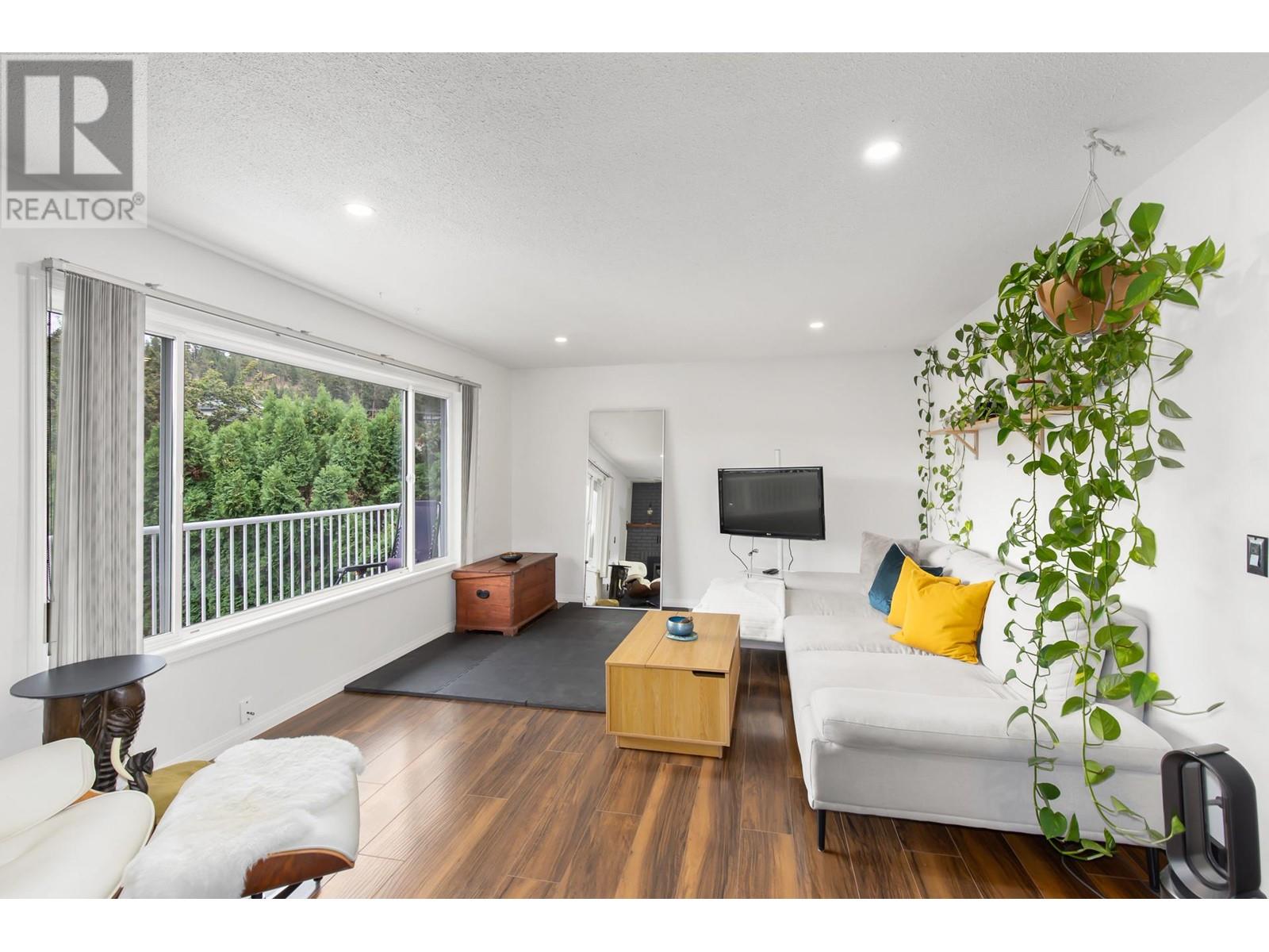 790 Torrs Court, Kelowna, British Columbia  V1W 1B5 - Photo 25 - 10348680