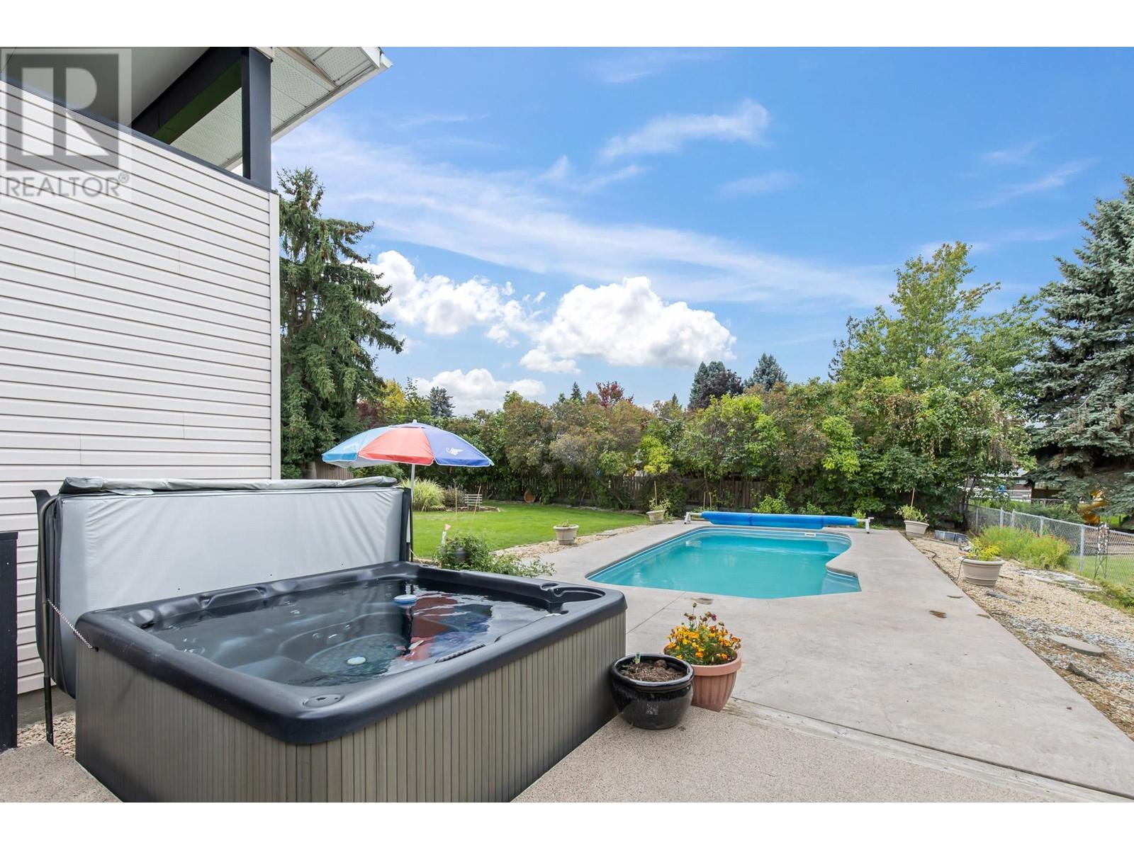 790 Torrs Court, Kelowna, British Columbia  V1W 1B5 - Photo 57 - 10348680