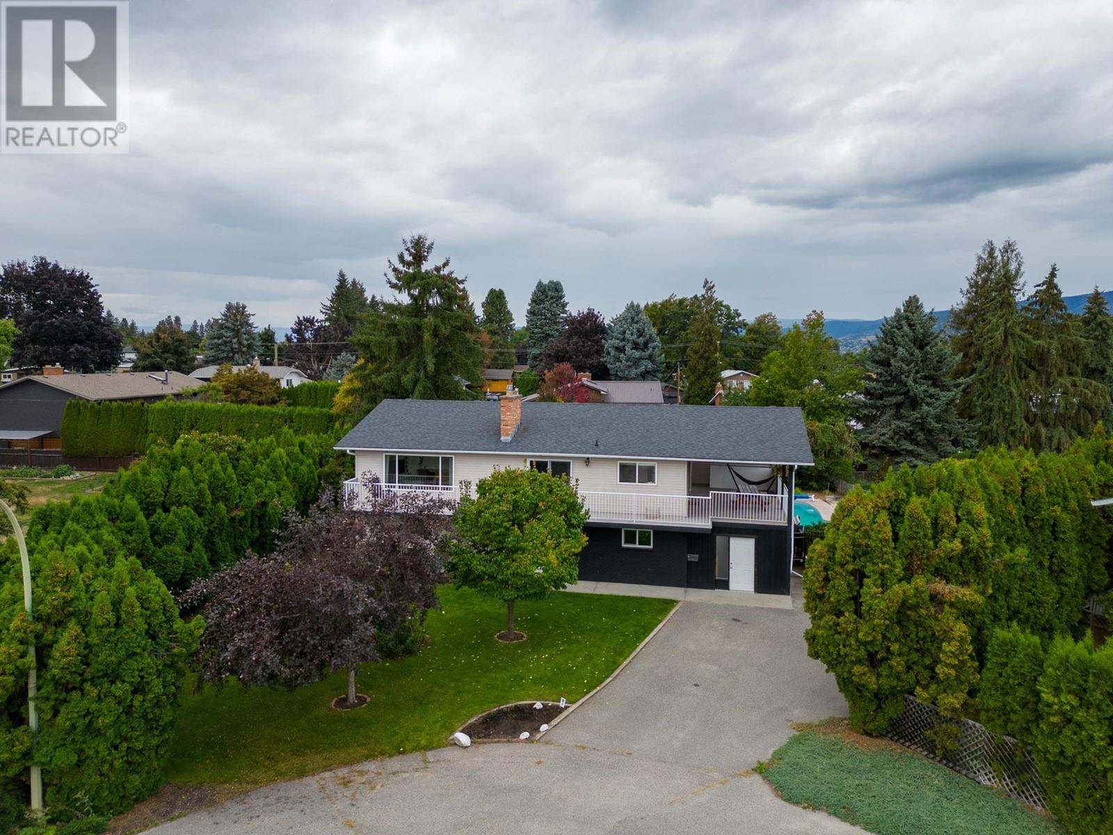 790 Torrs Court, Kelowna, British Columbia  V1W 1B5 - Photo 9 - 10348680