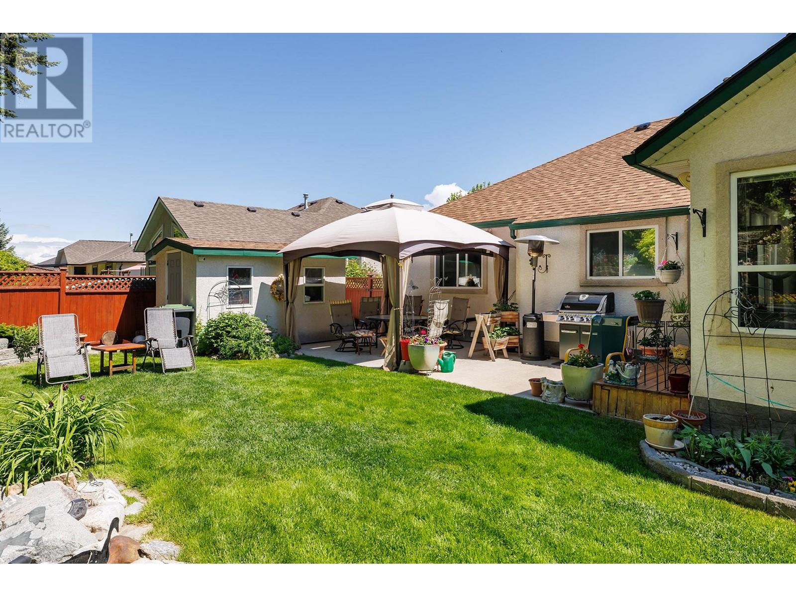 356 Woodpark Crescent, Kelowna, BC V1V2L4
