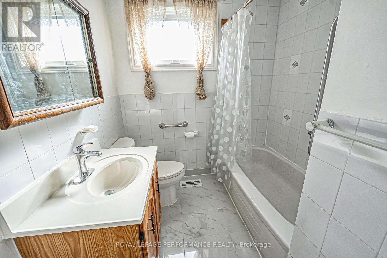 18 Courtwright Road, Toronto (Eringate-Centennial-West Deane), Ontario  M9C 4B4 - Photo 18 - W12165693