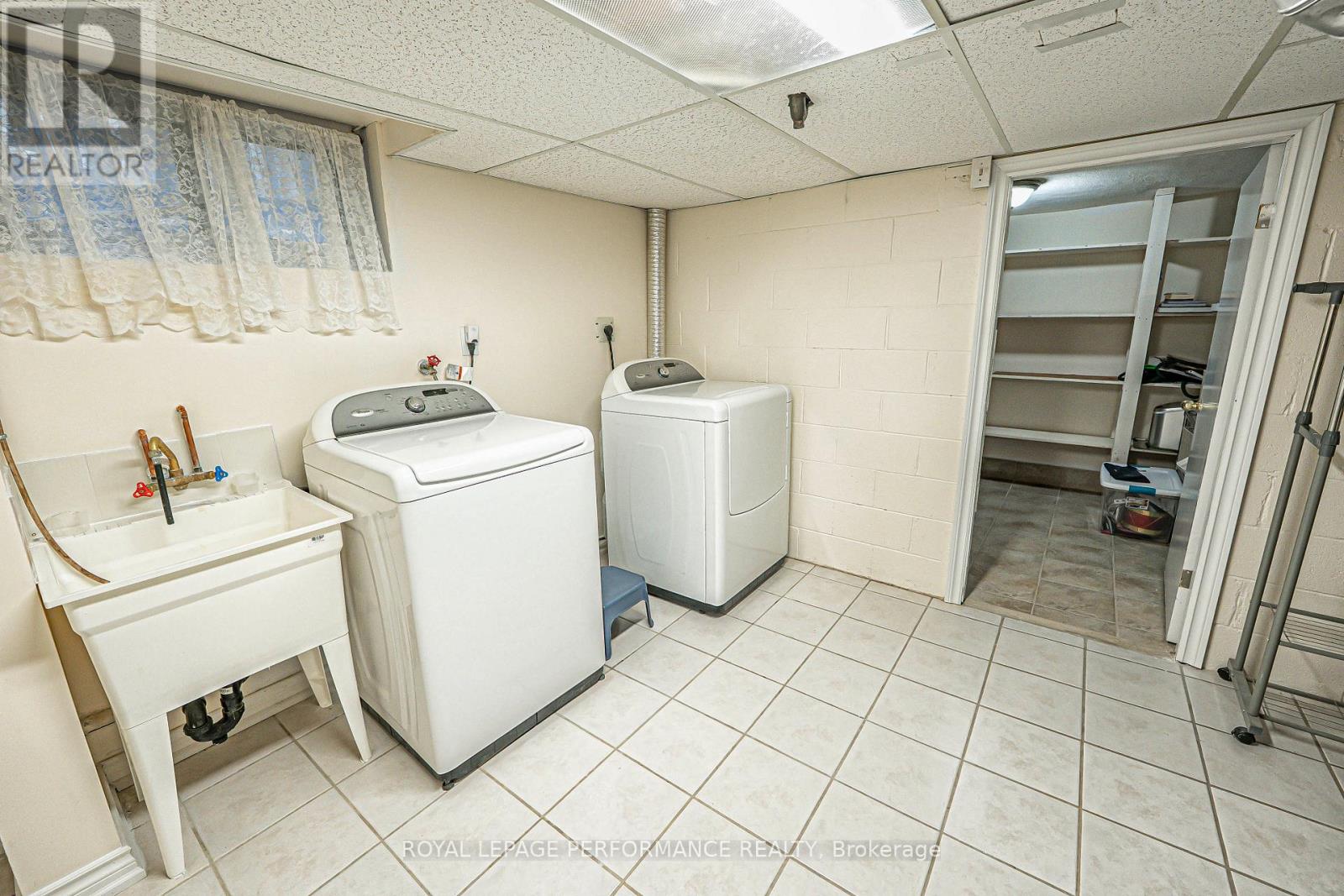 18 Courtwright Road, Toronto (Eringate-Centennial-West Deane), Ontario  M9C 4B4 - Photo 25 - W12165693