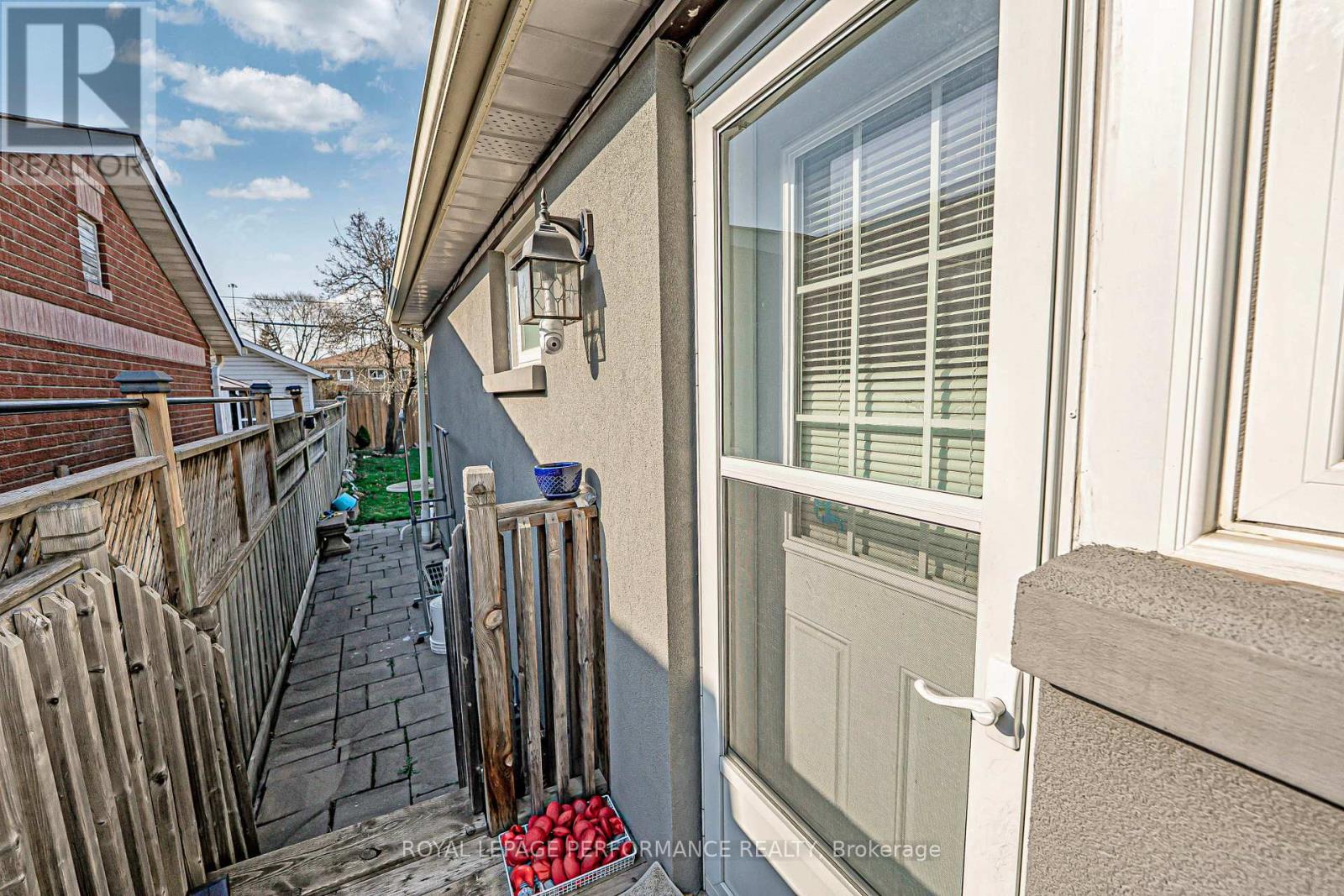 18 Courtwright Road, Toronto (Eringate-Centennial-West Deane), Ontario  M9C 4B4 - Photo 26 - W12165693