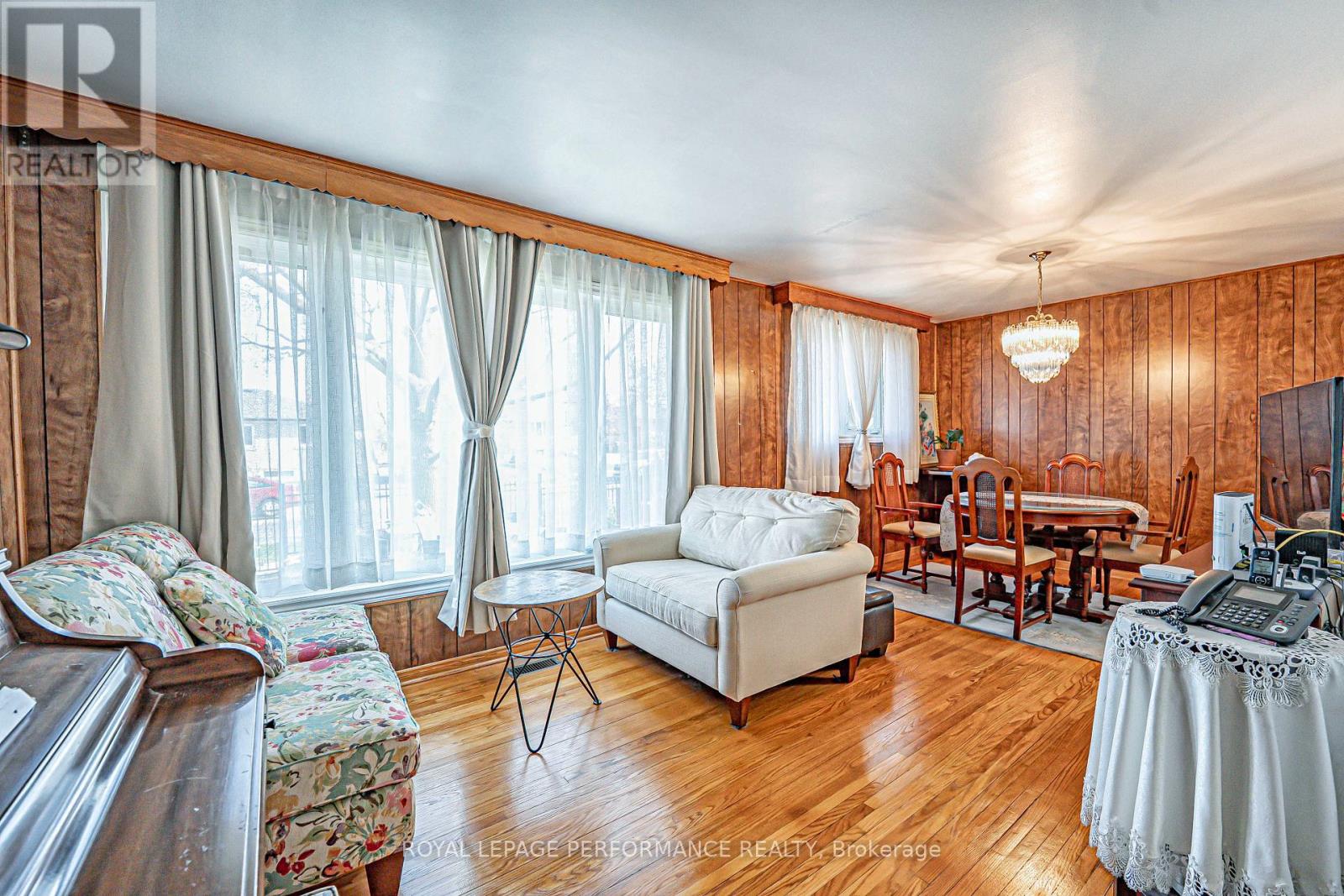 18 Courtwright Road, Toronto (Eringate-Centennial-West Deane), Ontario  M9C 4B4 - Photo 6 - W12165693