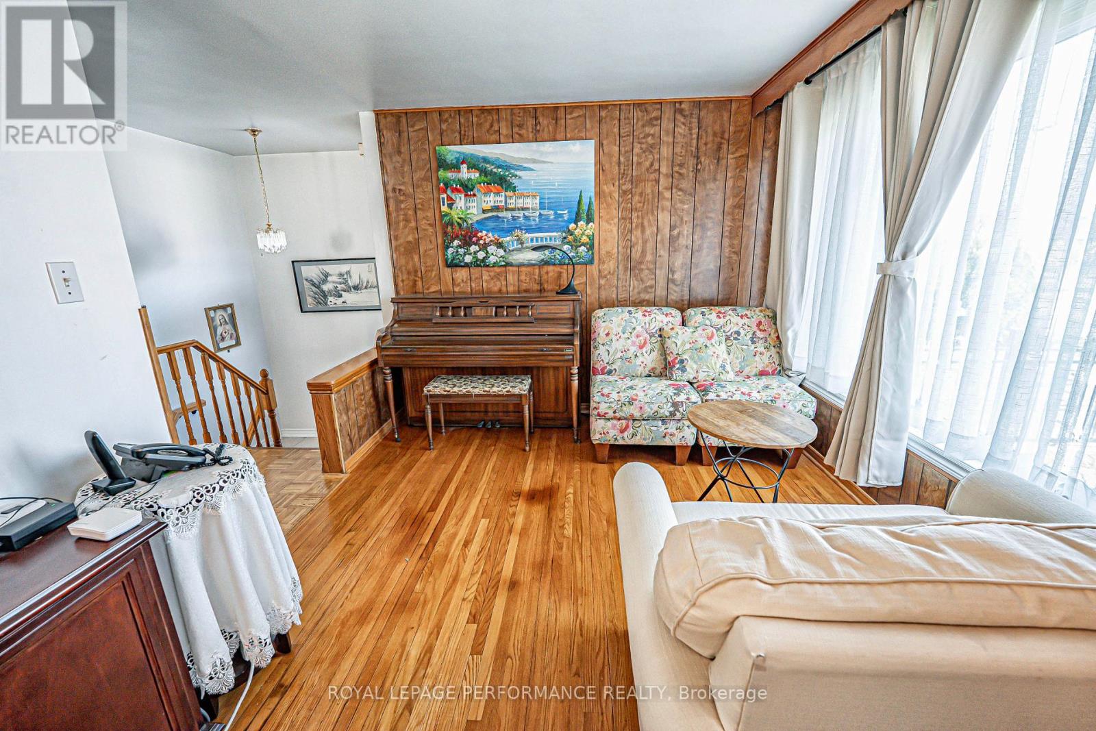 18 Courtwright Road, Toronto (Eringate-Centennial-West Deane), Ontario  M9C 4B4 - Photo 7 - W12165693