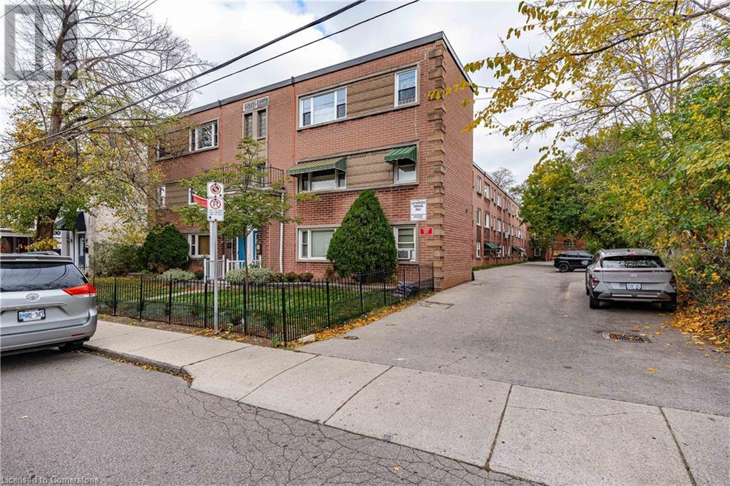 Property at 137 EMERALD Street S Unit# 3 image 1