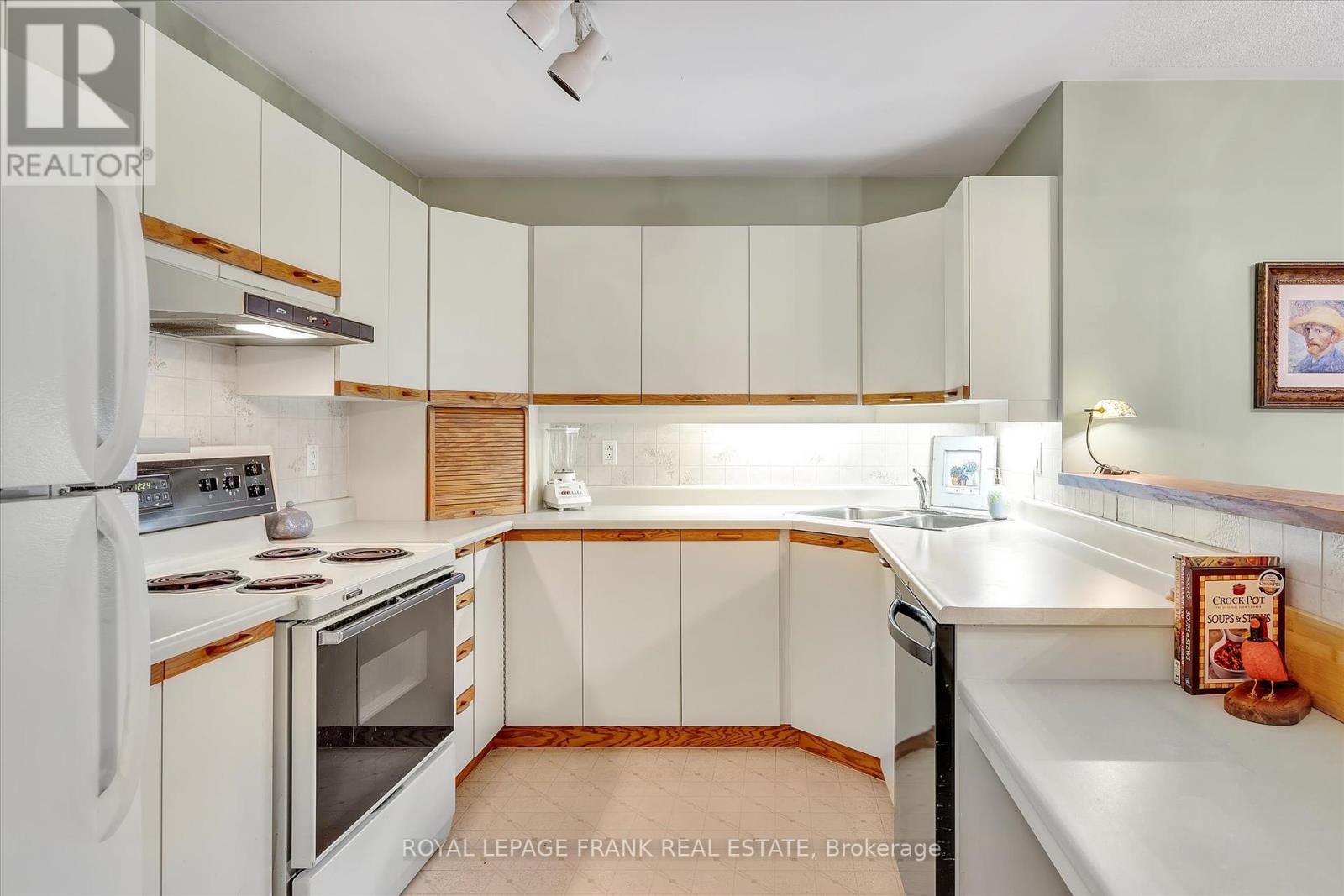 4 - 695 Whitaker Street, Peterborough East, Ontario  K9H 7K3 - Photo 6 - X12165691