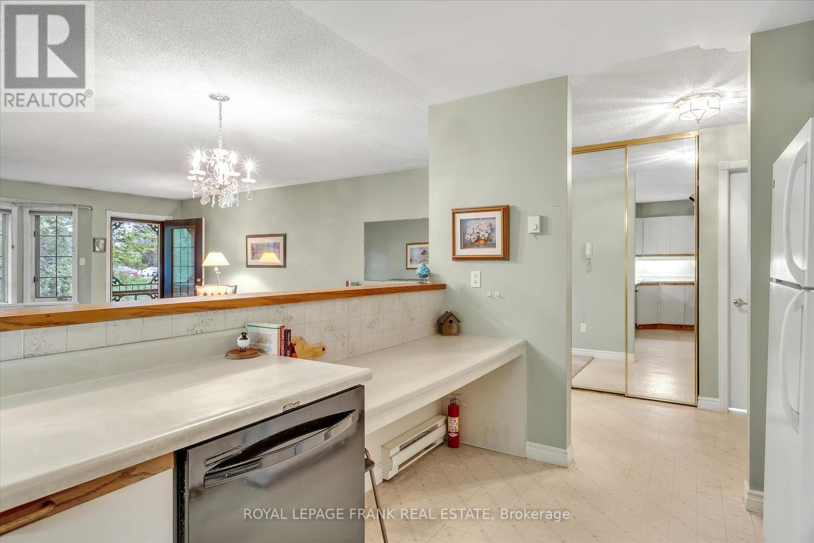 4 - 695 Whitaker Street, Peterborough East, Ontario  K9H 7K3 - Photo 7 - X12165691