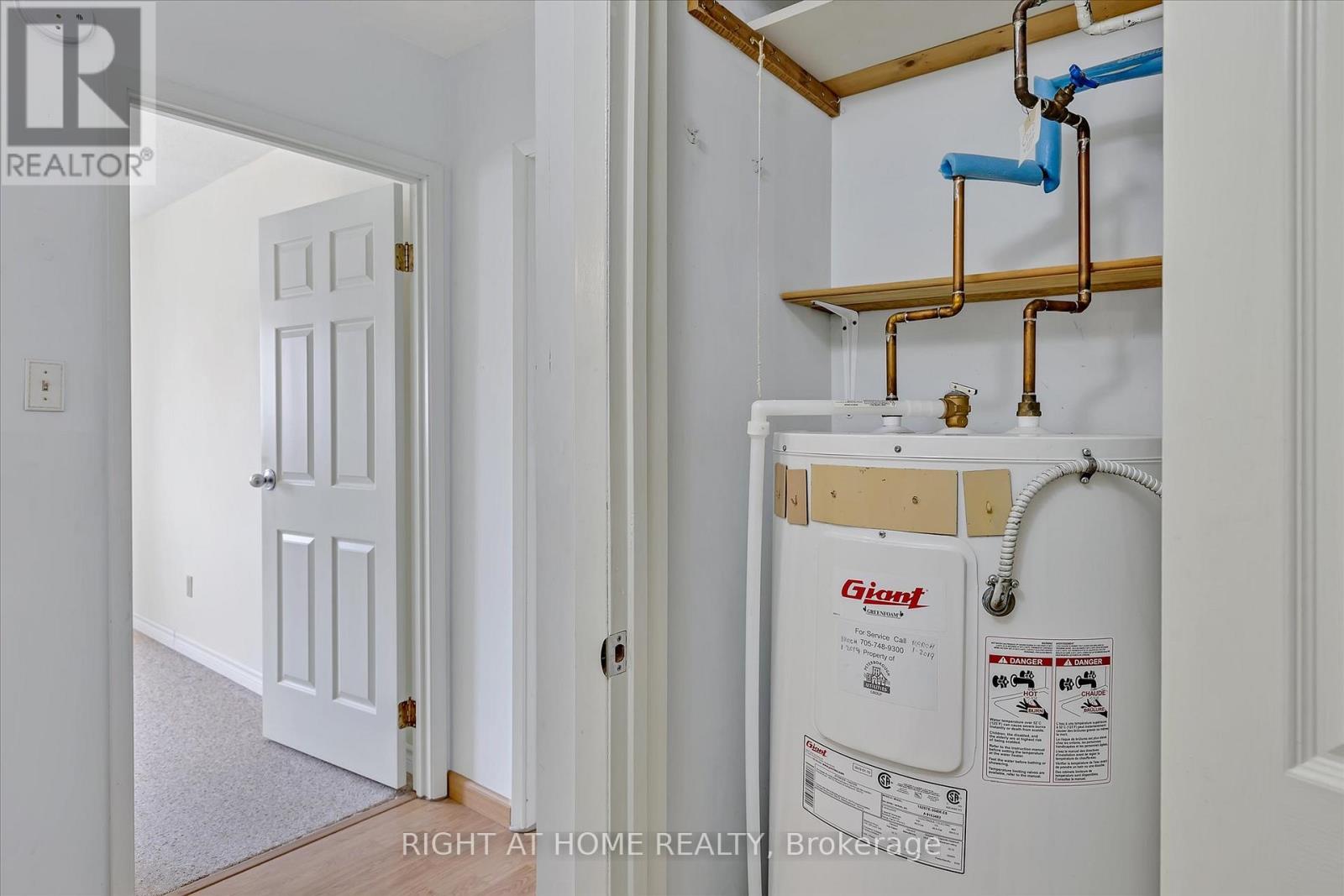 208 - 795 Sherbrooke Street, Peterborough West, Ontario  K9J 2R2 - Photo 35 - X12165777