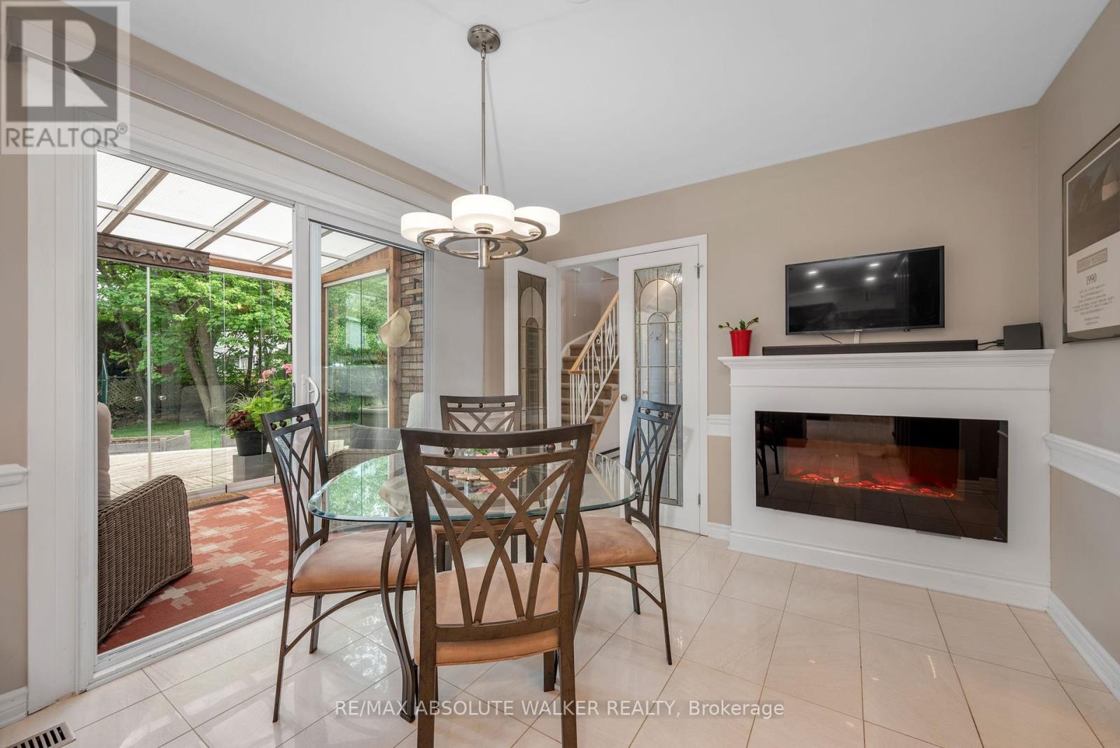 2372 Ogilvie Road, Ottawa, Ontario  K1J 7N6 - Photo 13 - X12165627
