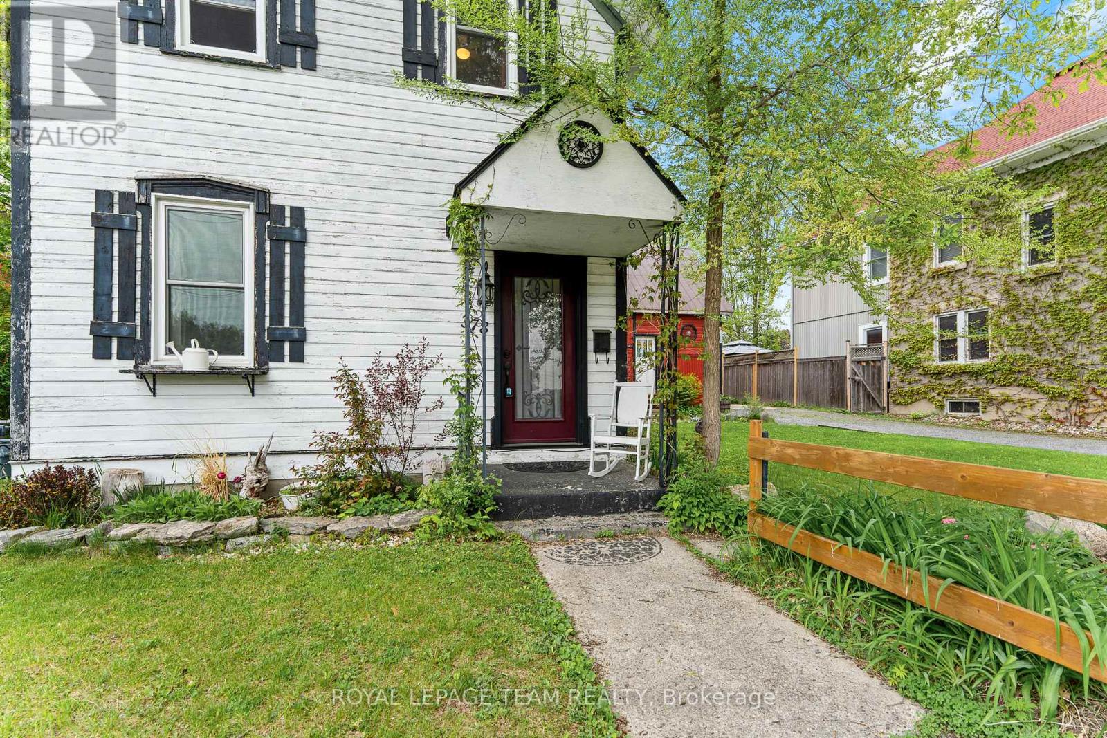 378 Donald B Munro Drive, Ottawa, Ontario  K0A 1L0 - Photo 2 - X12165657